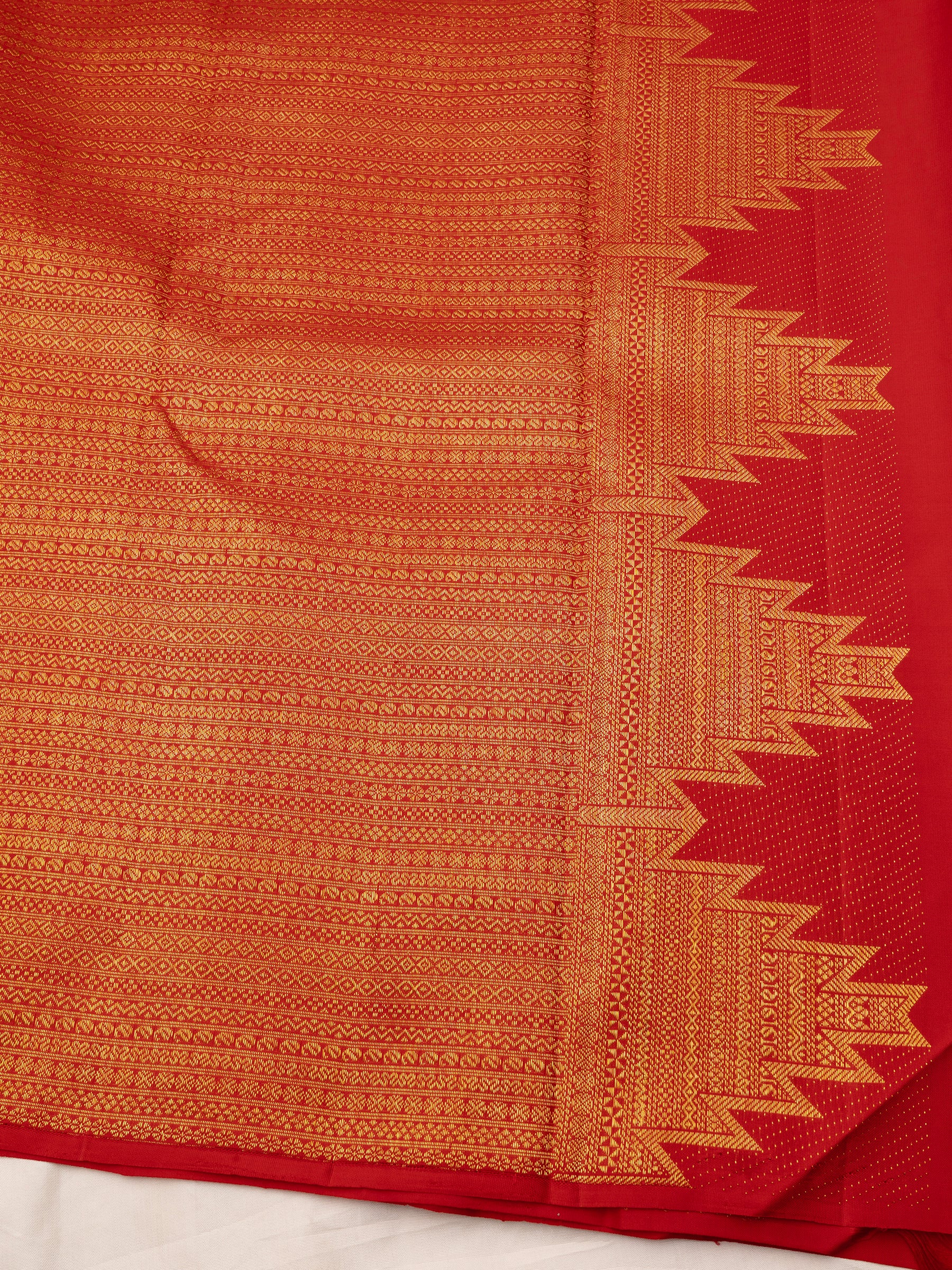 Red temple border/ Arani Silk Saree CLSA10061