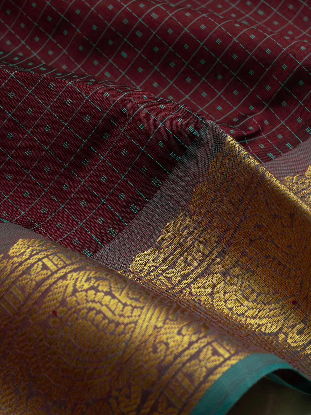 Brown lakshambutta/
Silk Cotton Saree CLSA10418