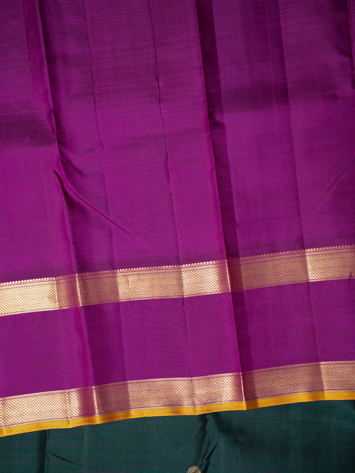 Bottle green and body thread line with Zari butta korvai pure zari/Kanjipuram Silk Saree CLSA10612