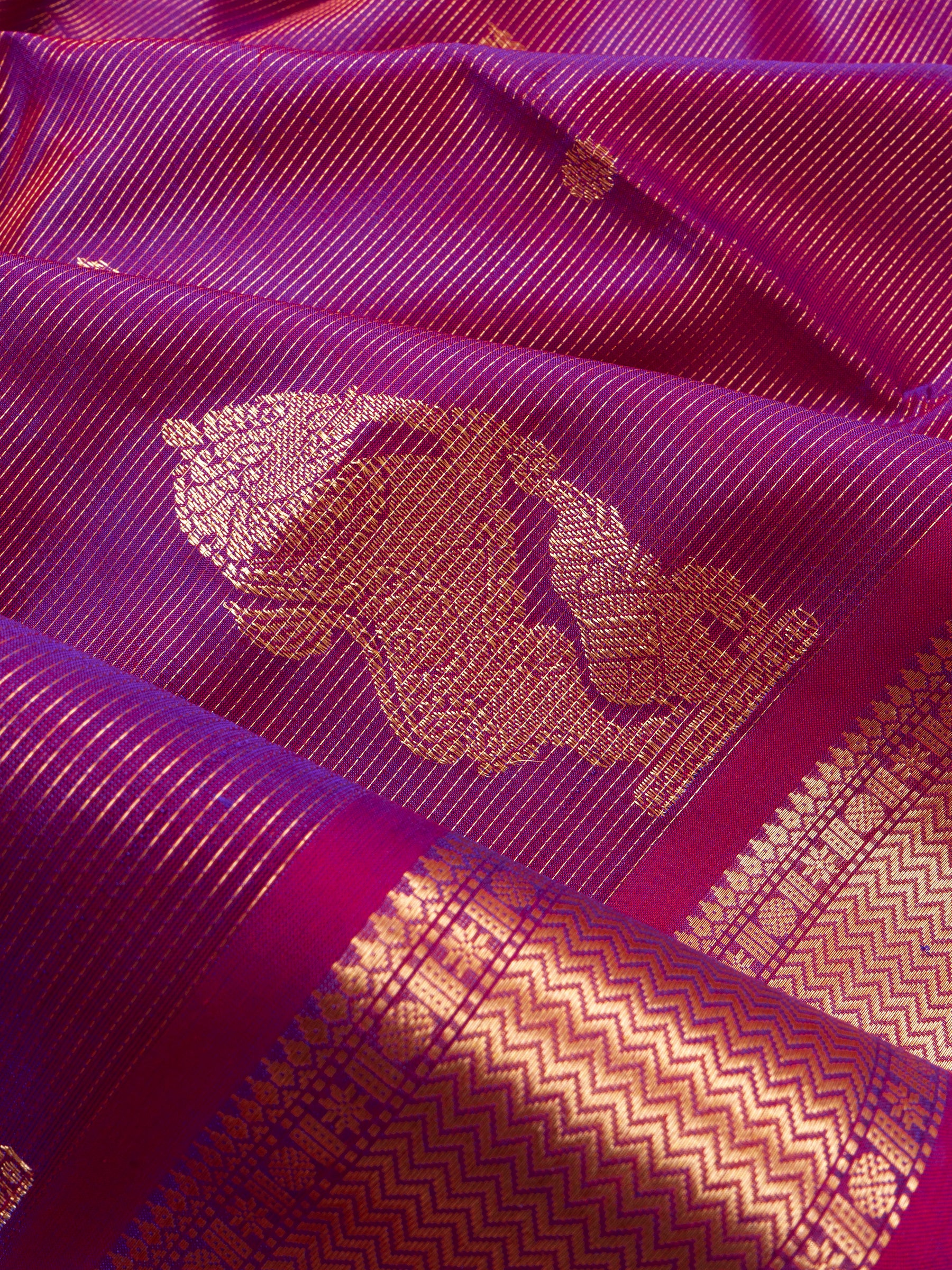 Vadamalli shot pink yazhli bettu butta/ Premium Silk Cotton Saree CLSA10914