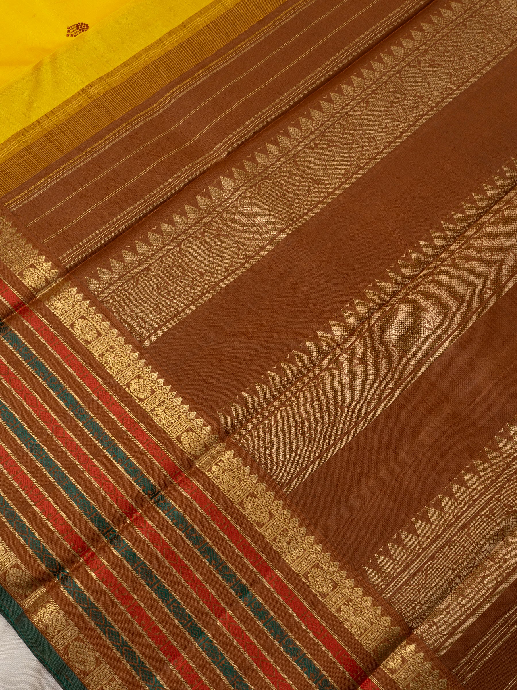 Mustard yellow varisapet border/ Kanjipuram silk Saree CLSA2474
