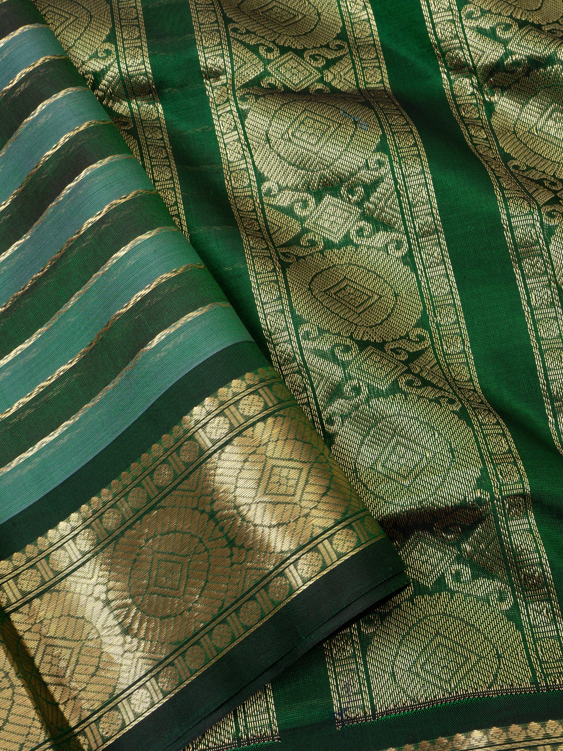 Green vintage veldhari / Silk Cotton Saree CLSA5989