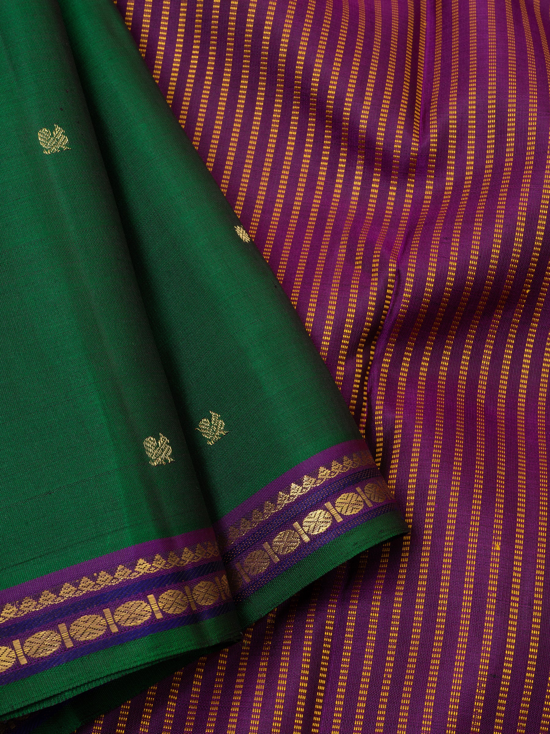 Dark green small border / Kanjipuram Saree CLSA6033