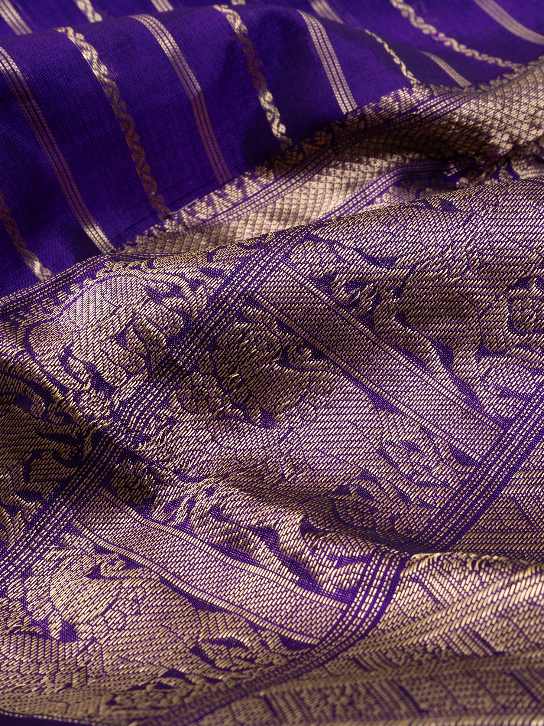 Violet komatha and annam bettu butta/ Silk Cotton Saree CLSA6820