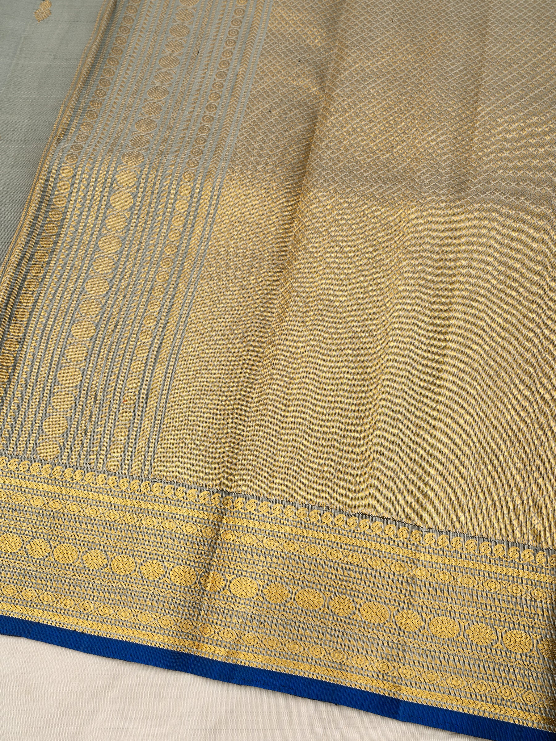 Molten grey varisapet border/ Arani Silk CLSA9942