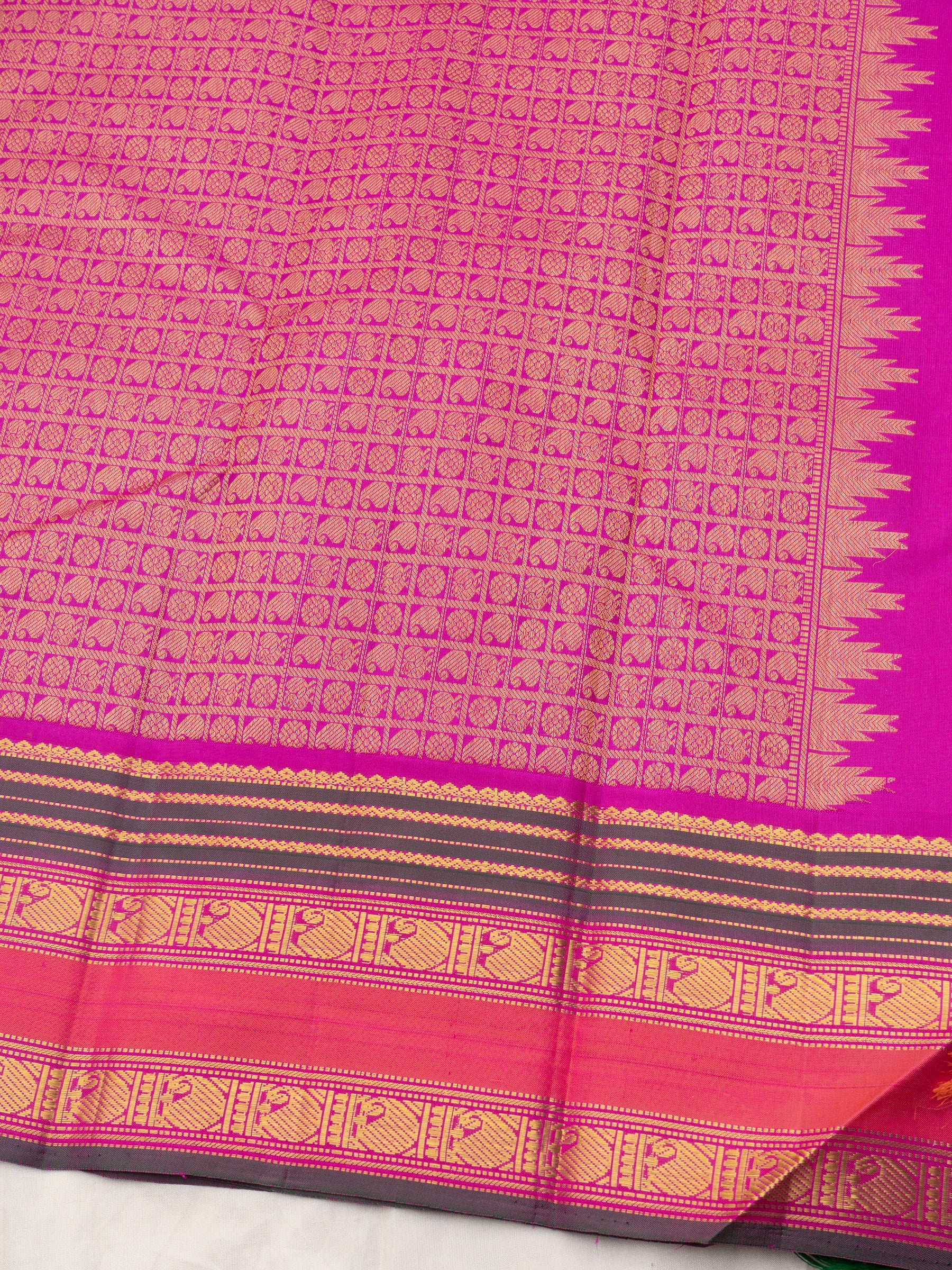 Pink varisapet border/ Arani Silk Saree CLSA9043
