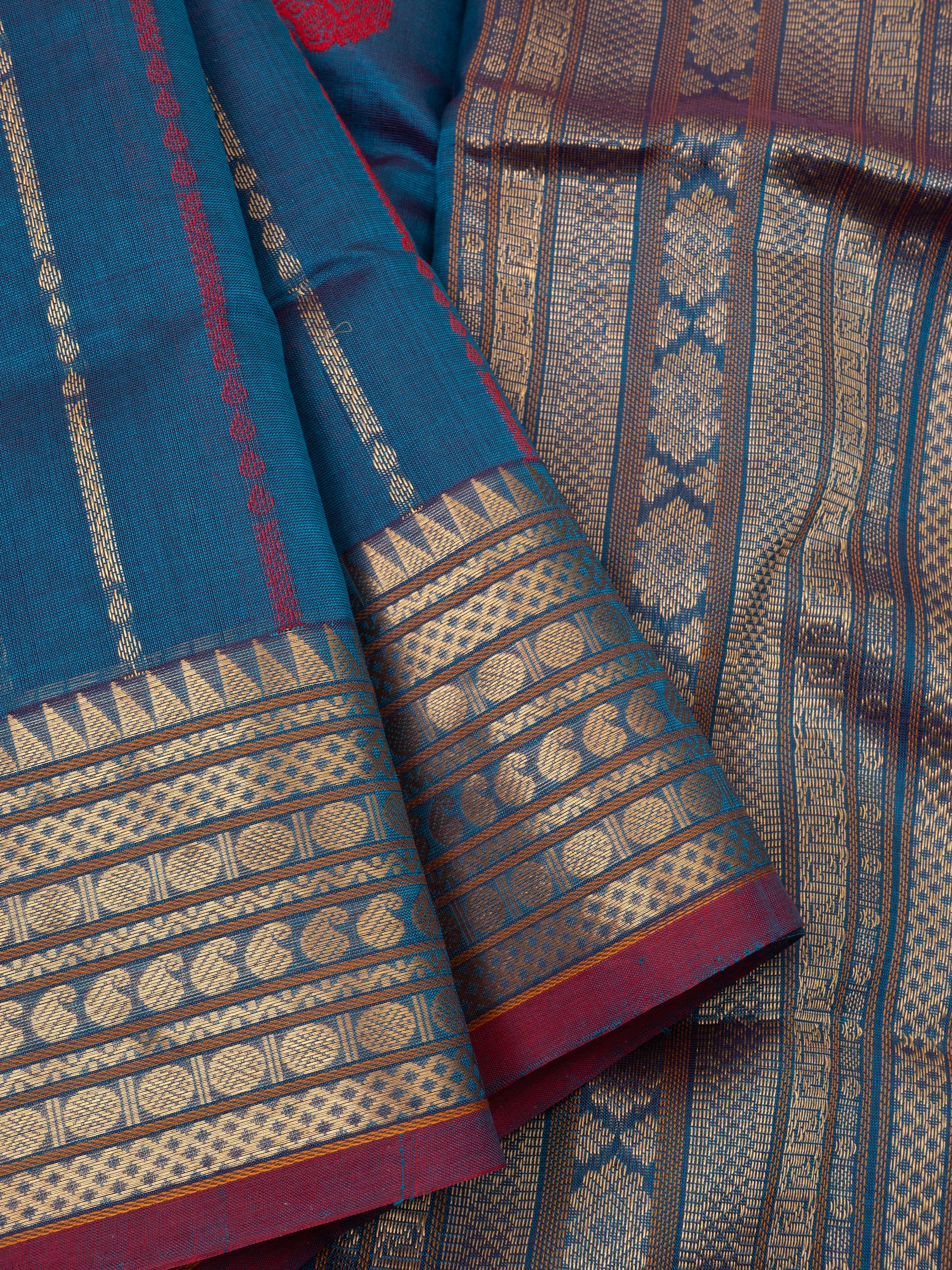 Mayilkazhuthu stripes veldhari / Silk Cotton Saree CLSA4686