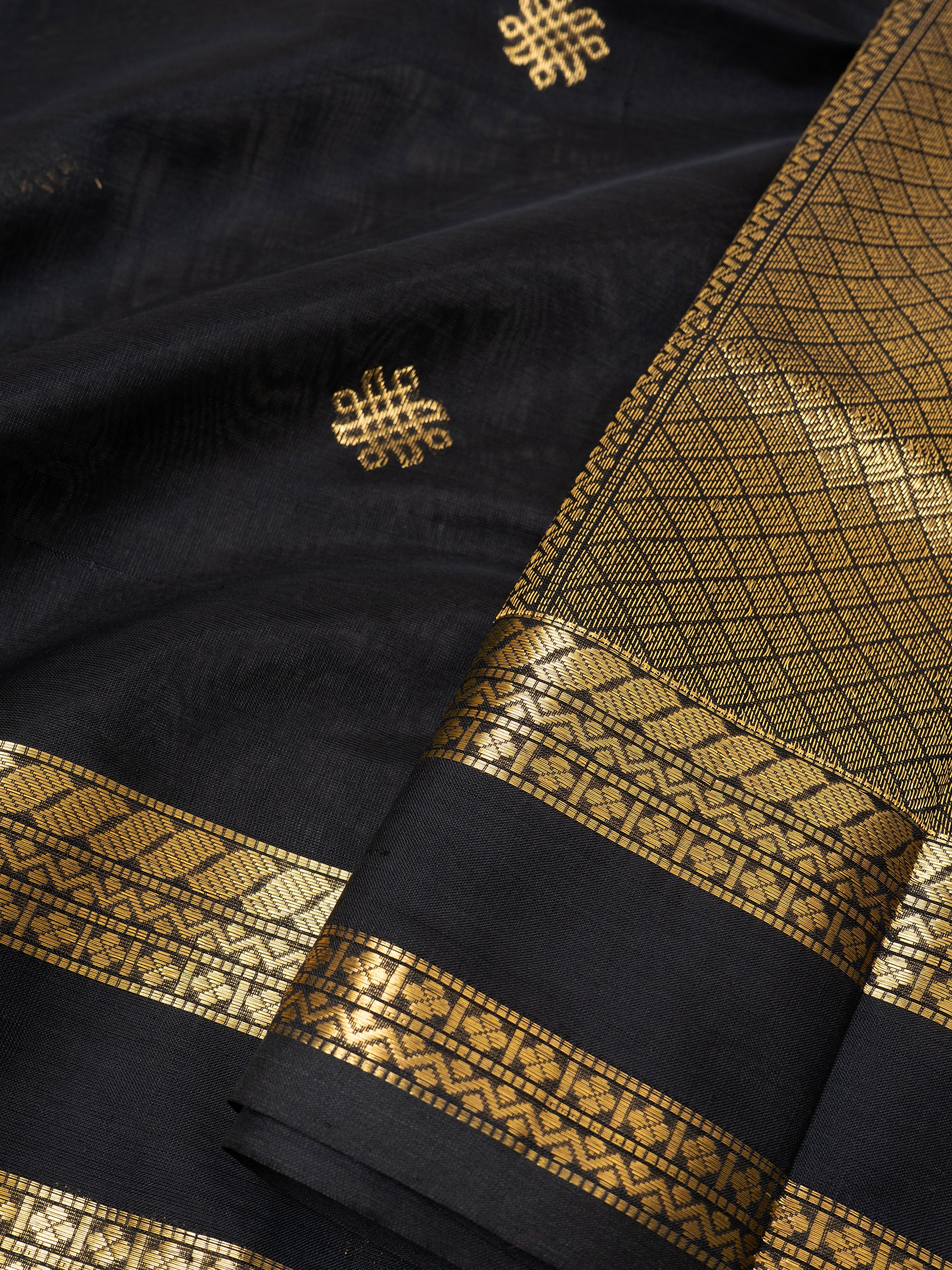 Black kolam butta / Silk Cotton Saree CLSA6382
