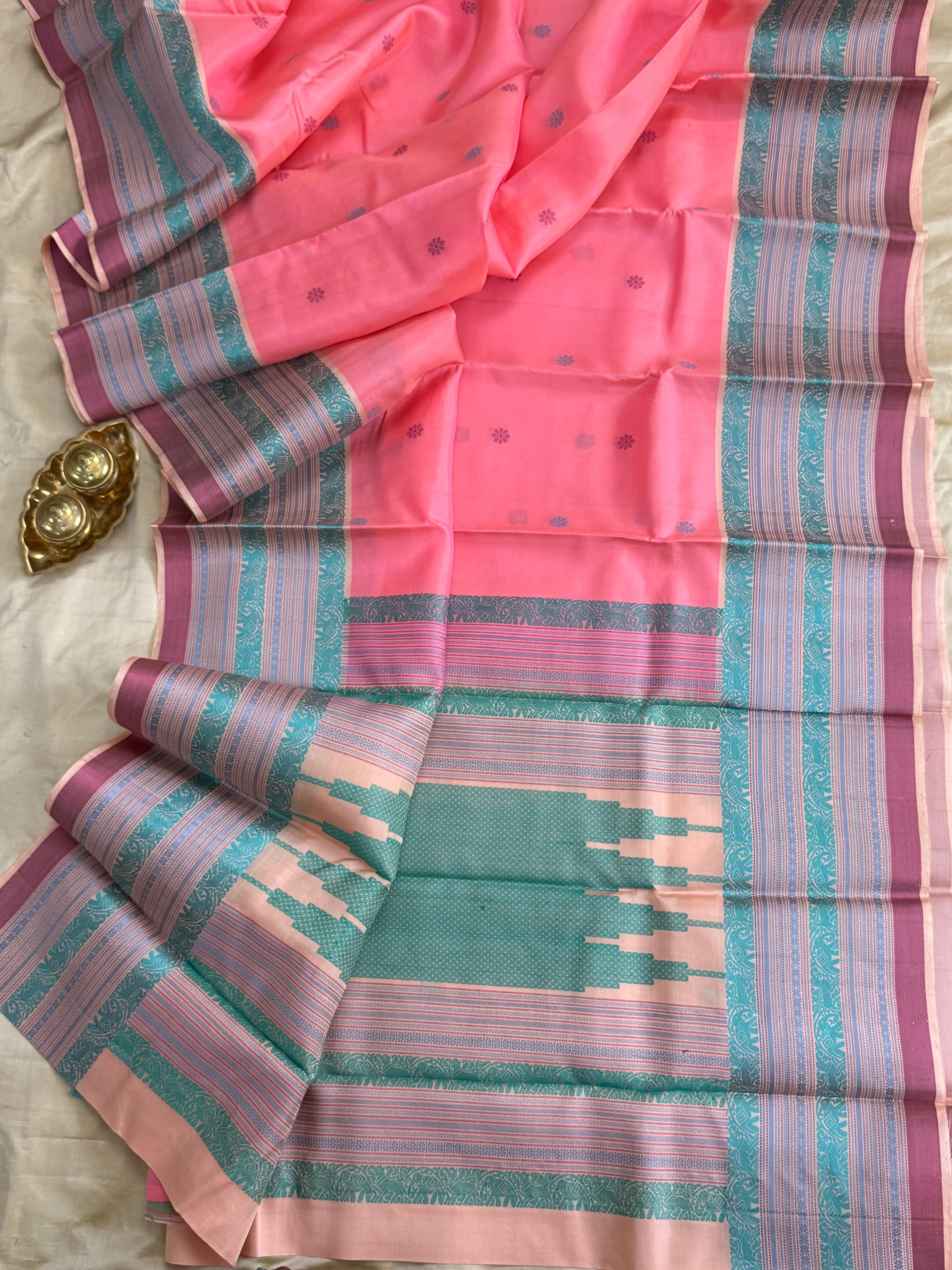 Pink varisapet border/ Varnangal Soft Silk CL8733