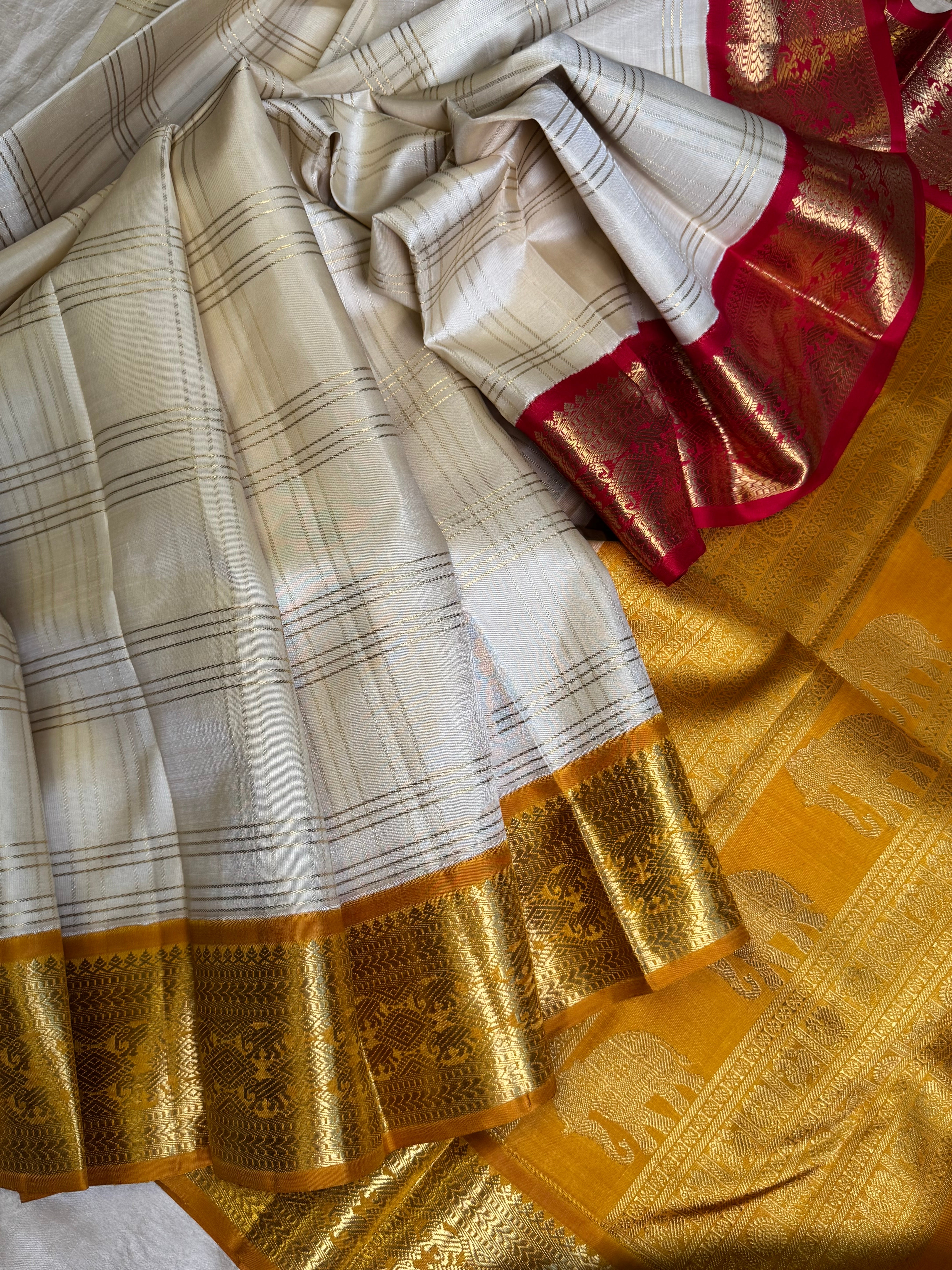 Off white Zari Kattam Ganga Jamuna / Kanjipuram silk