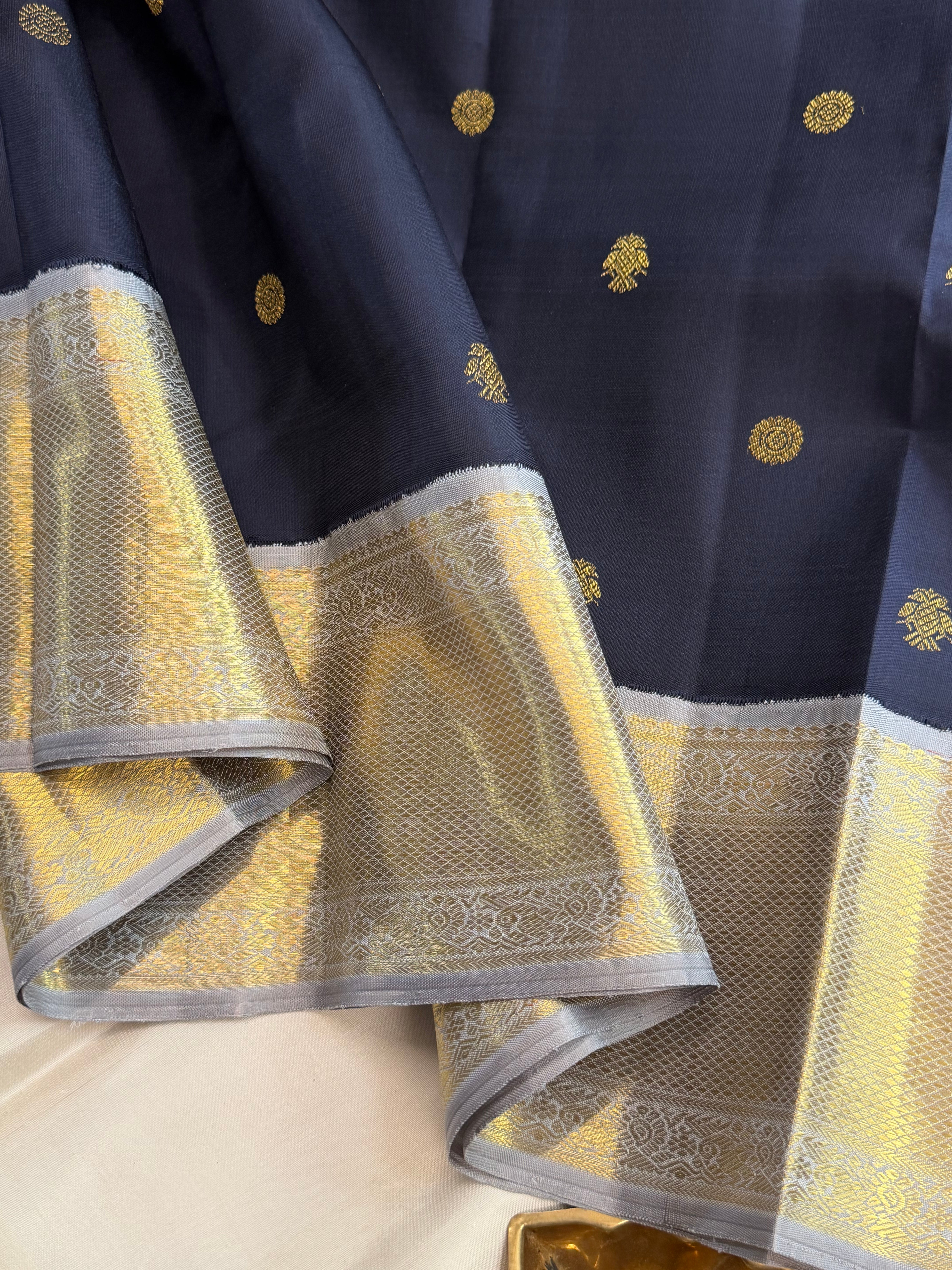 Korvai Varamahalakshmi edit : deep blue Korvai Kanjipuram silk saree