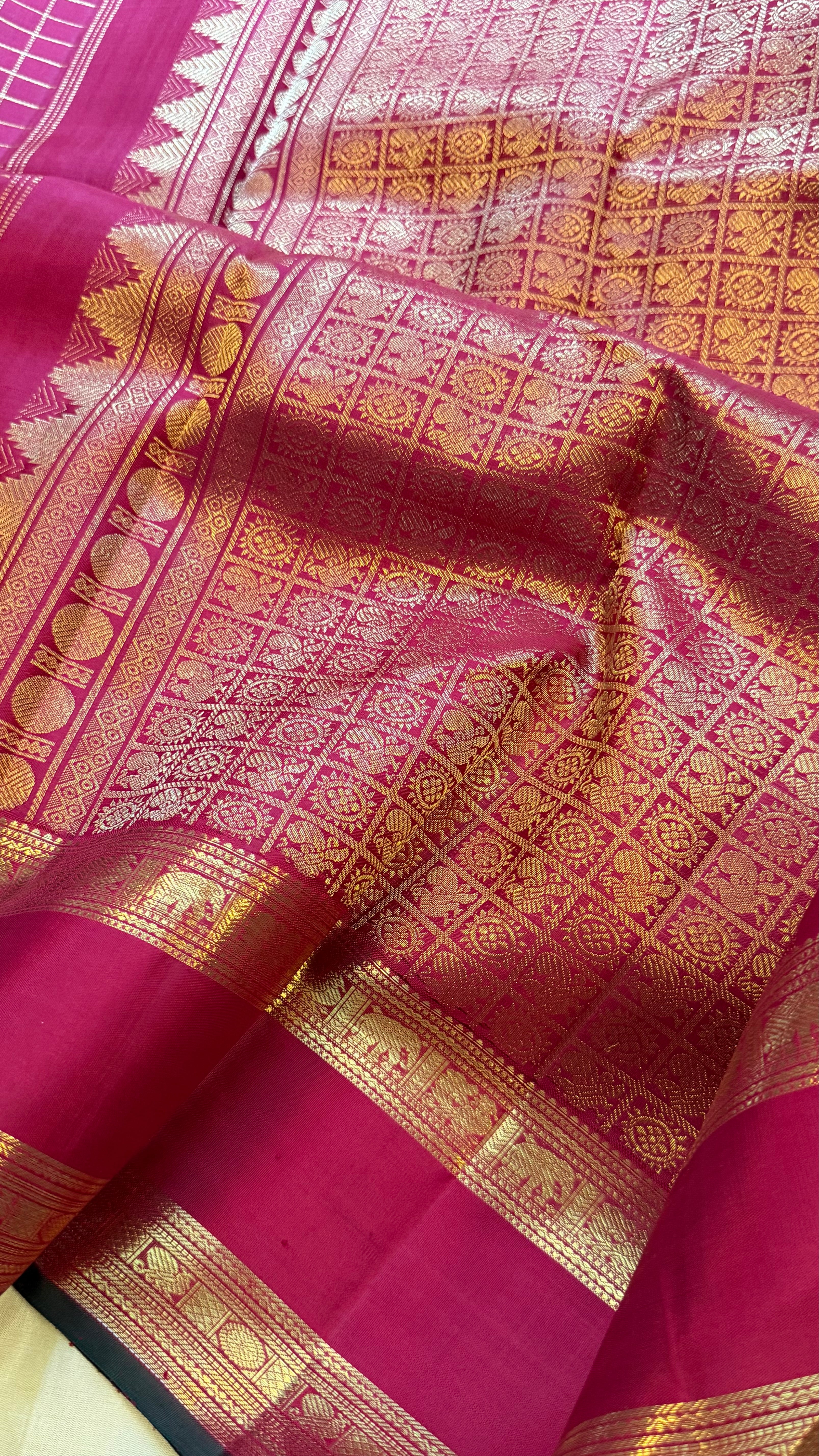 Deep red Zari Kattam / Kanjipuram silk