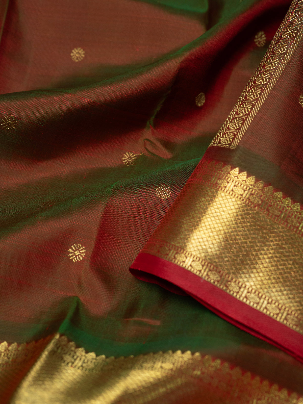 Maanthulir dense pet pure Kanjipuram Silk Saree CLSA10821