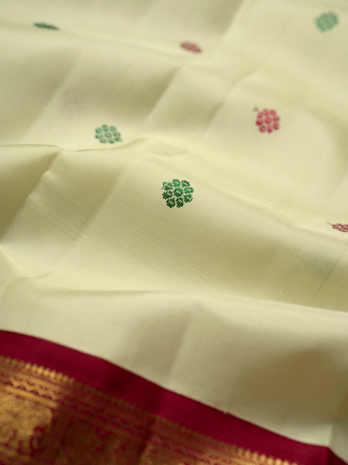 Off white double palla / Kanjipuram Silk Saree CLSA10867