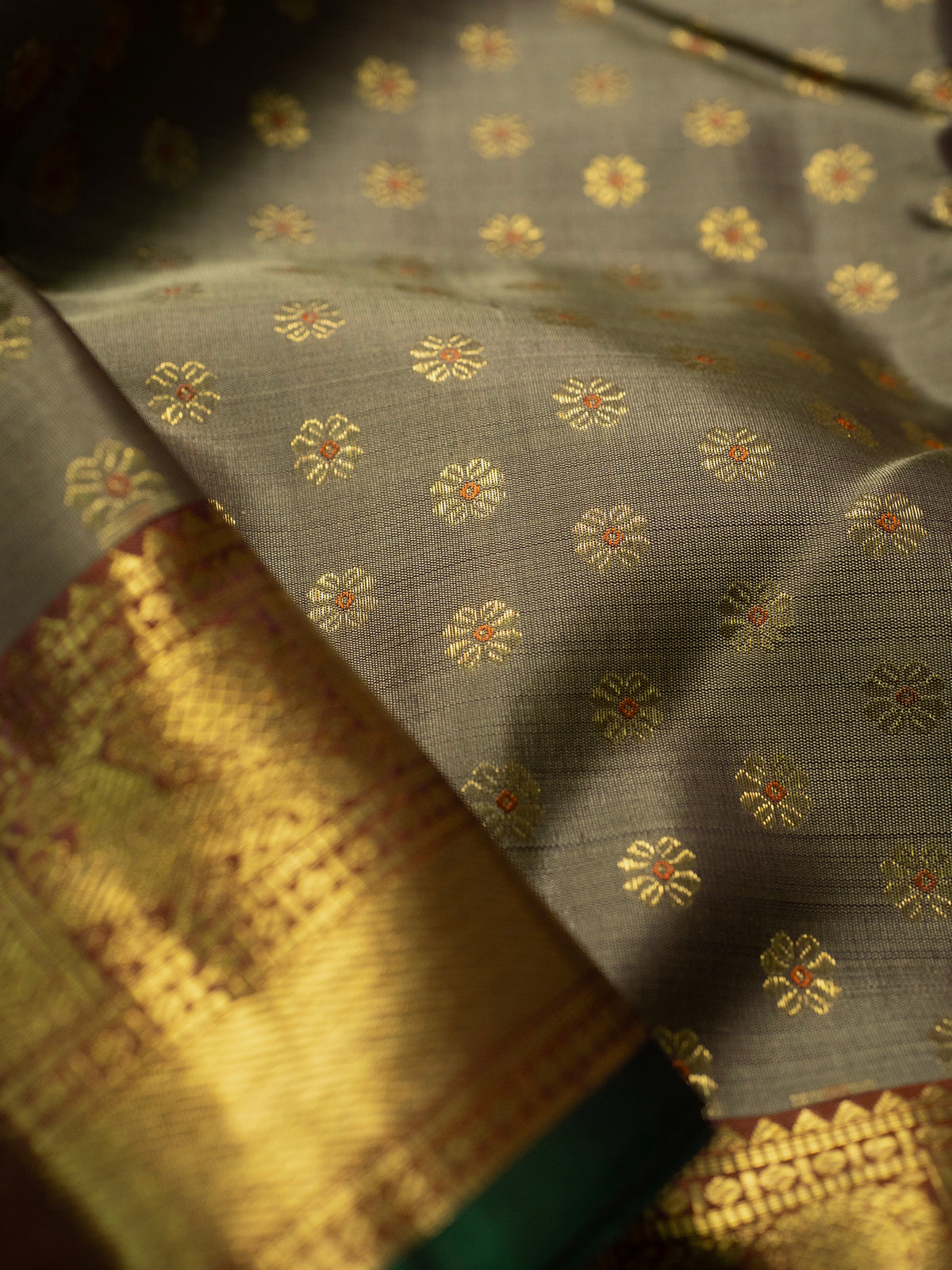 Kaaki colour Meena work Thodar Butta /Kanjipuram Silk Saree CLSA11353