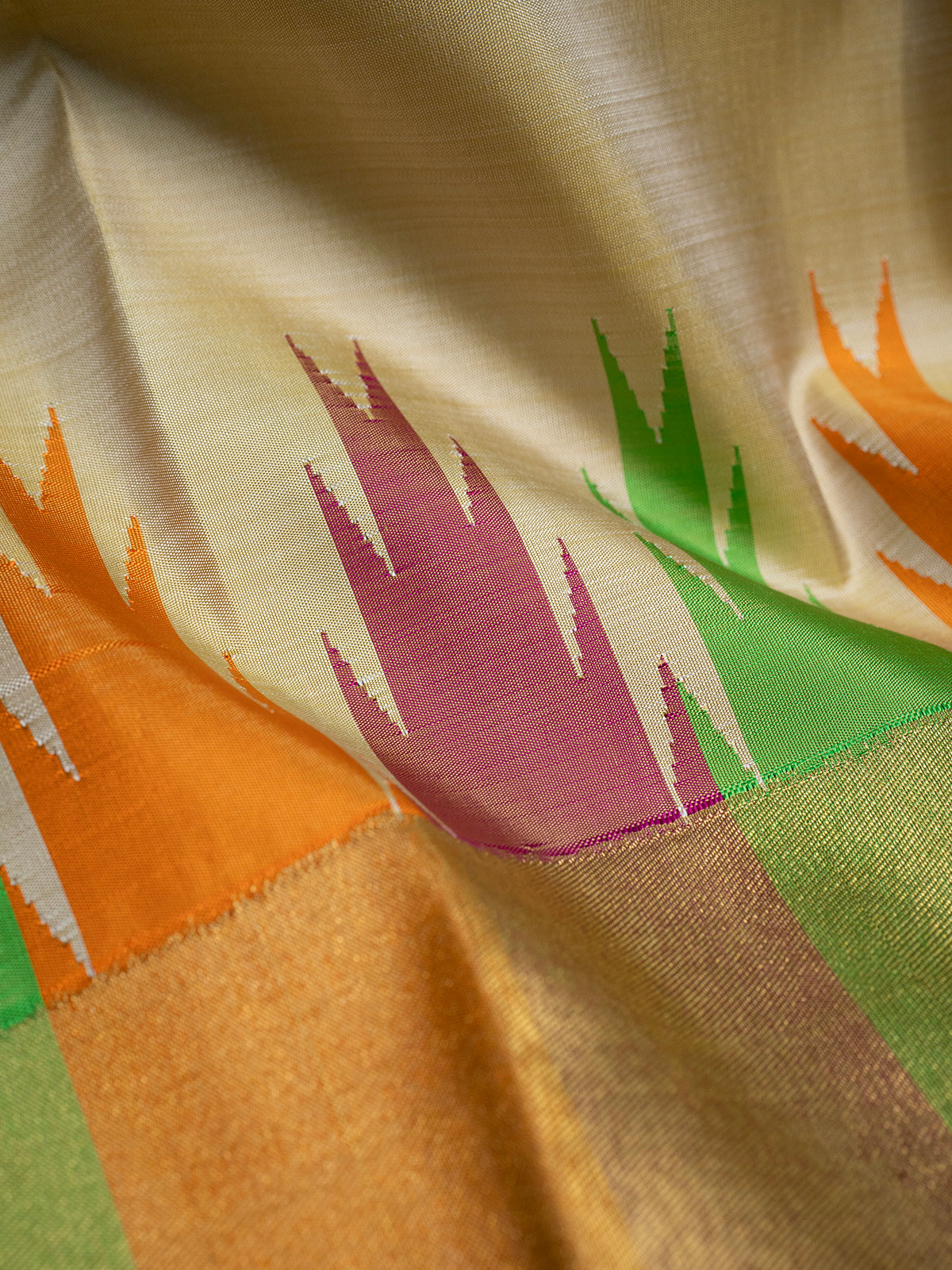 Offwhite multi color 8 kol temple border/ Kanjipuram Silk Saree CLSA2185