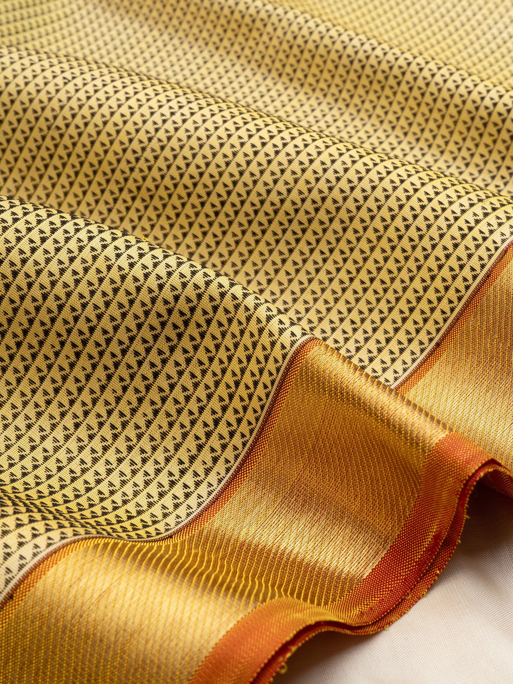 Arai madamThread work Kanjipuram Silk Saree CLSA1425