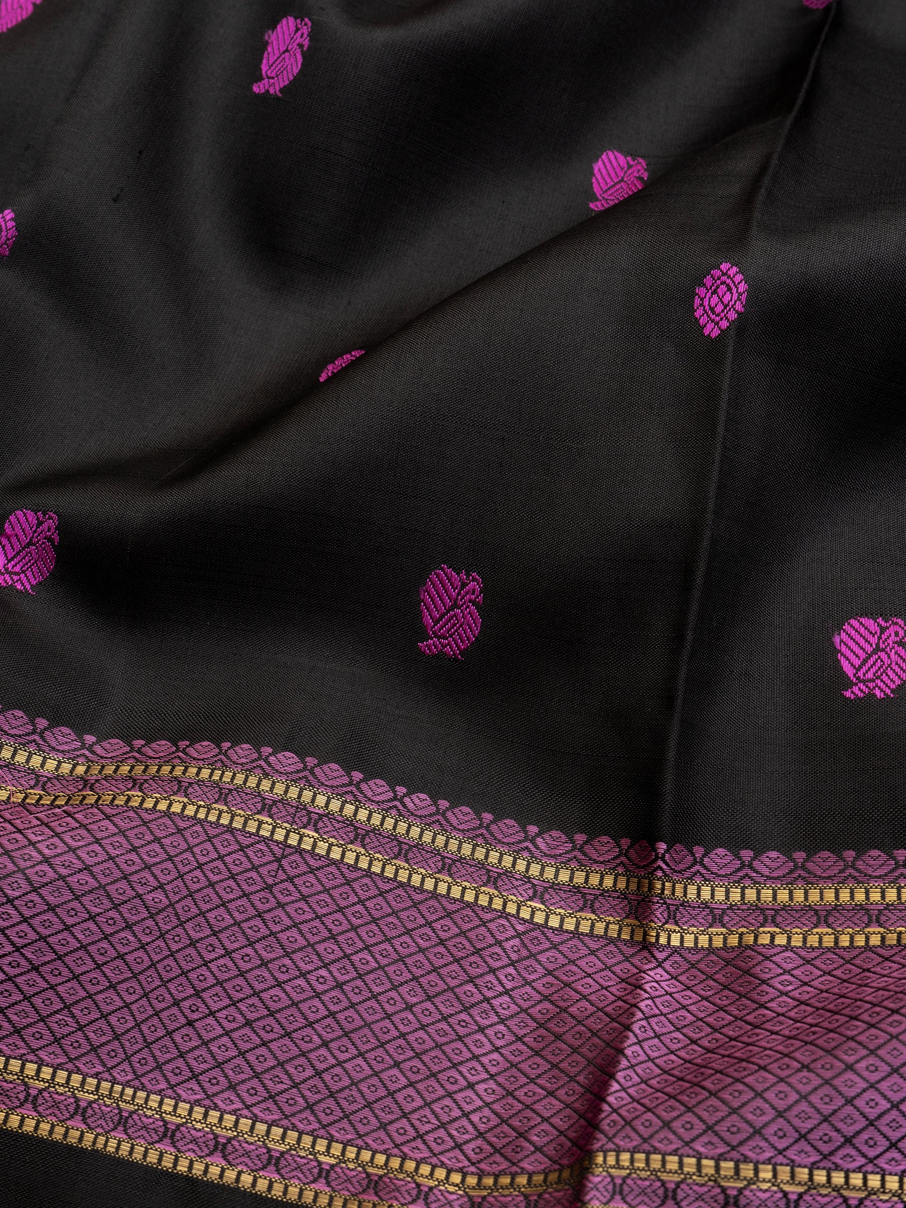 Black and pink thread work/ Kanjipuram Silk Saree CLSA528