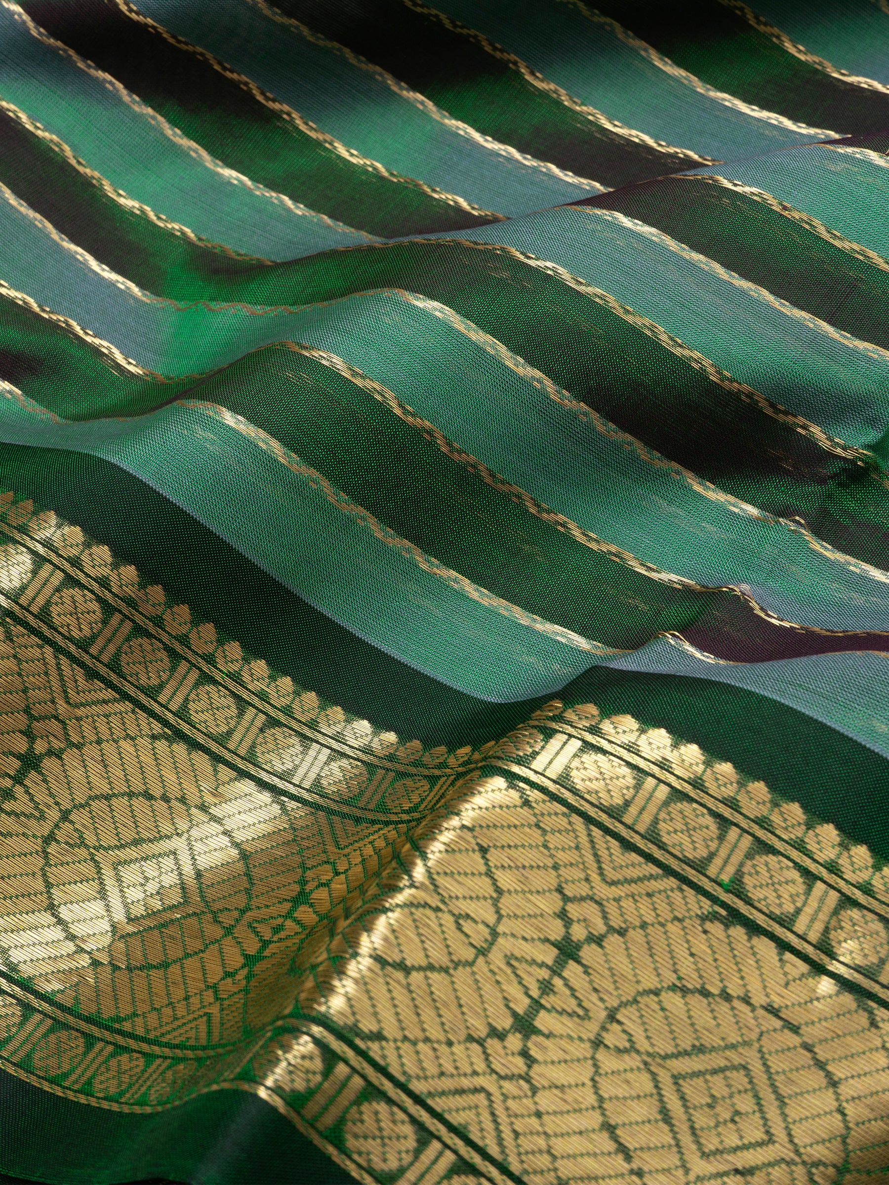 Green vintage veldhari / Silk Cotton Saree CLSA5989