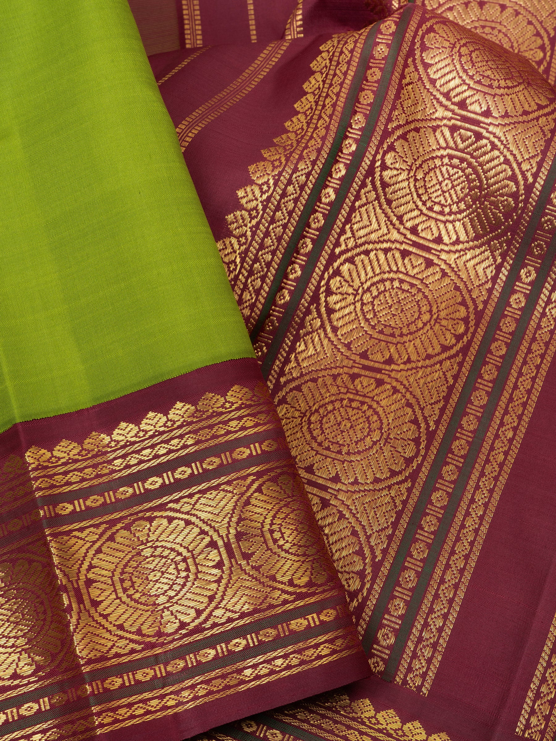 Vintage green and araku adai woven kai korvai/ Kanjipuram Saree CLSA6120