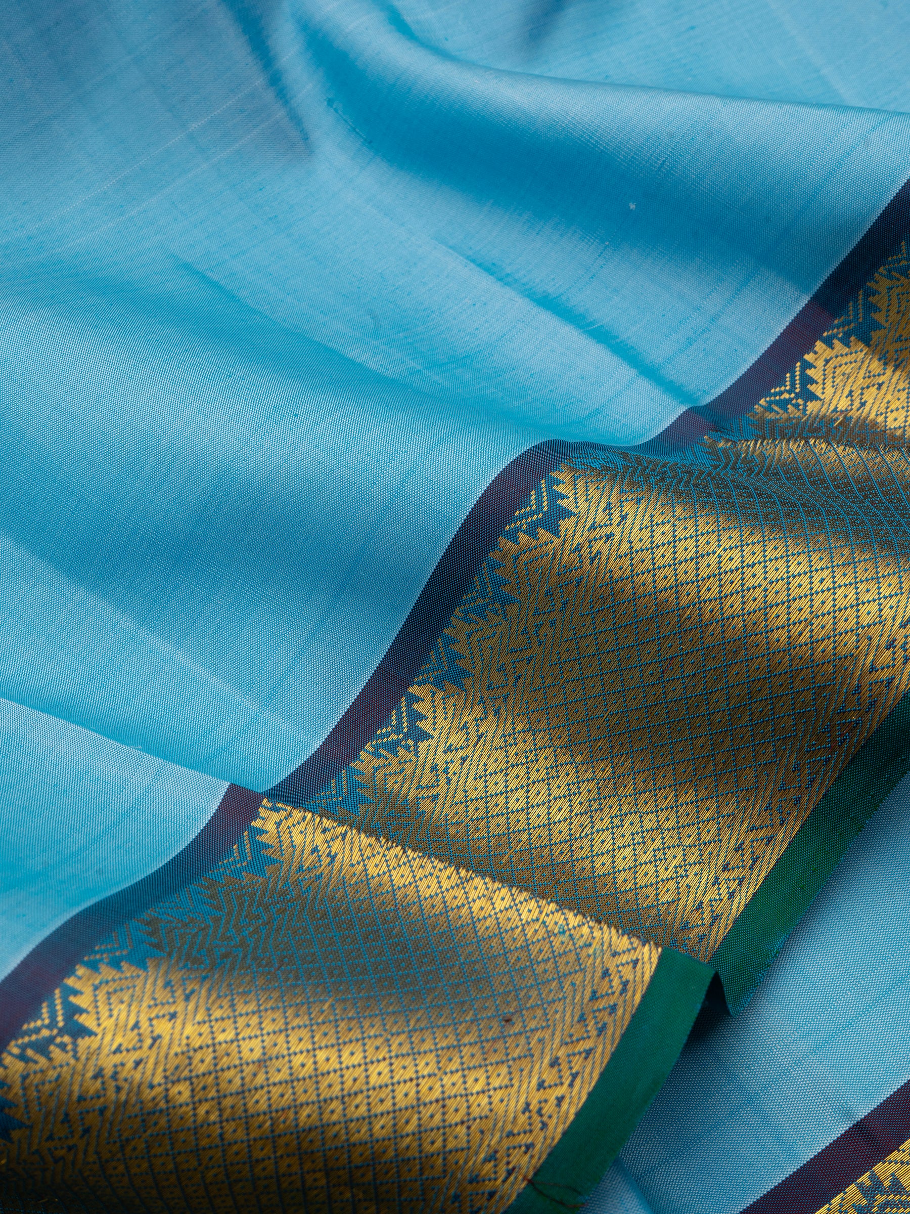 Sky blue and mayilkazhuthu blue/ Arani Silk Saree CLSA9032