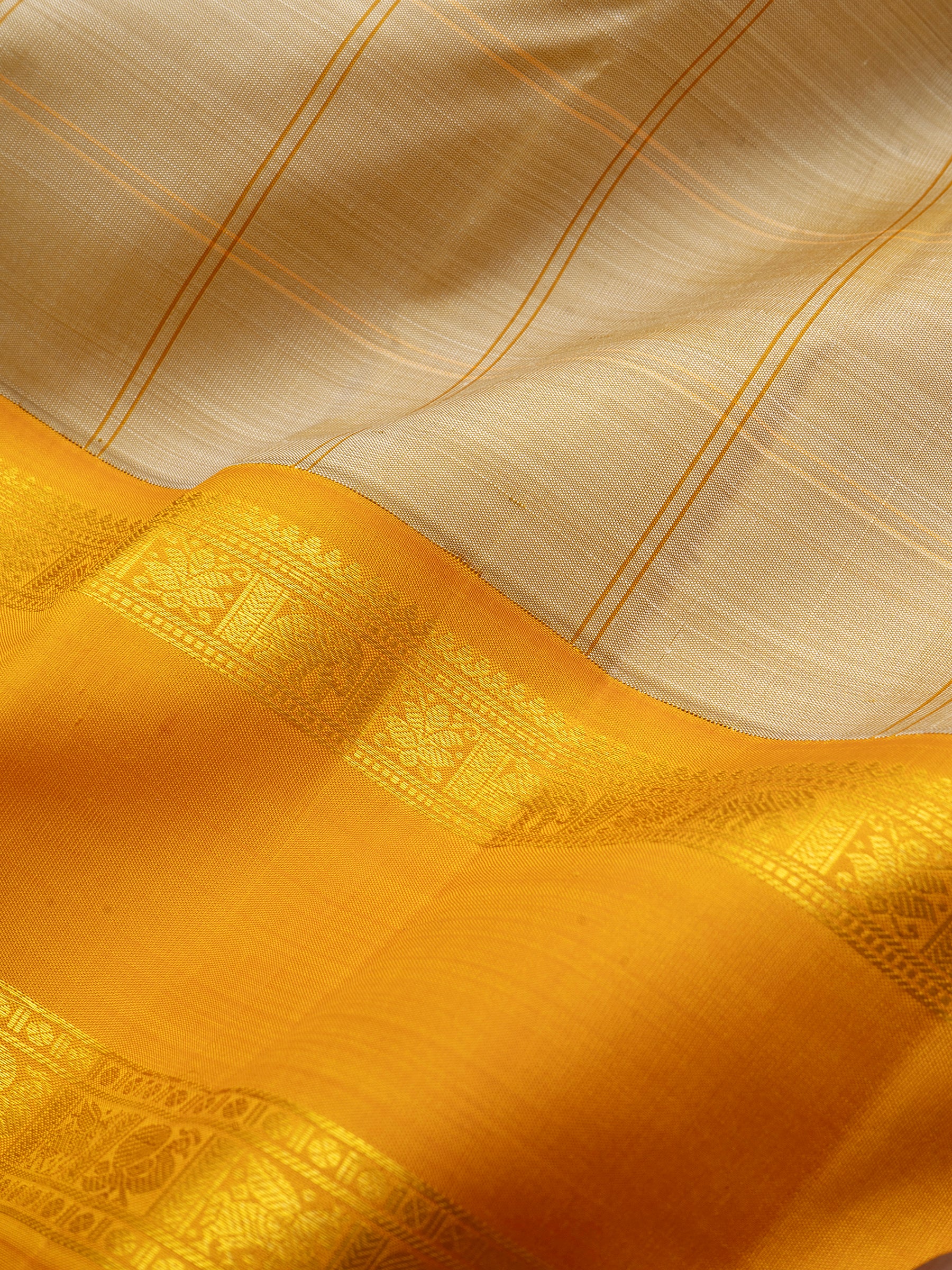 Beige kattam and mustard yellow rettapet border/ Arani Silk Saree CLSA9050