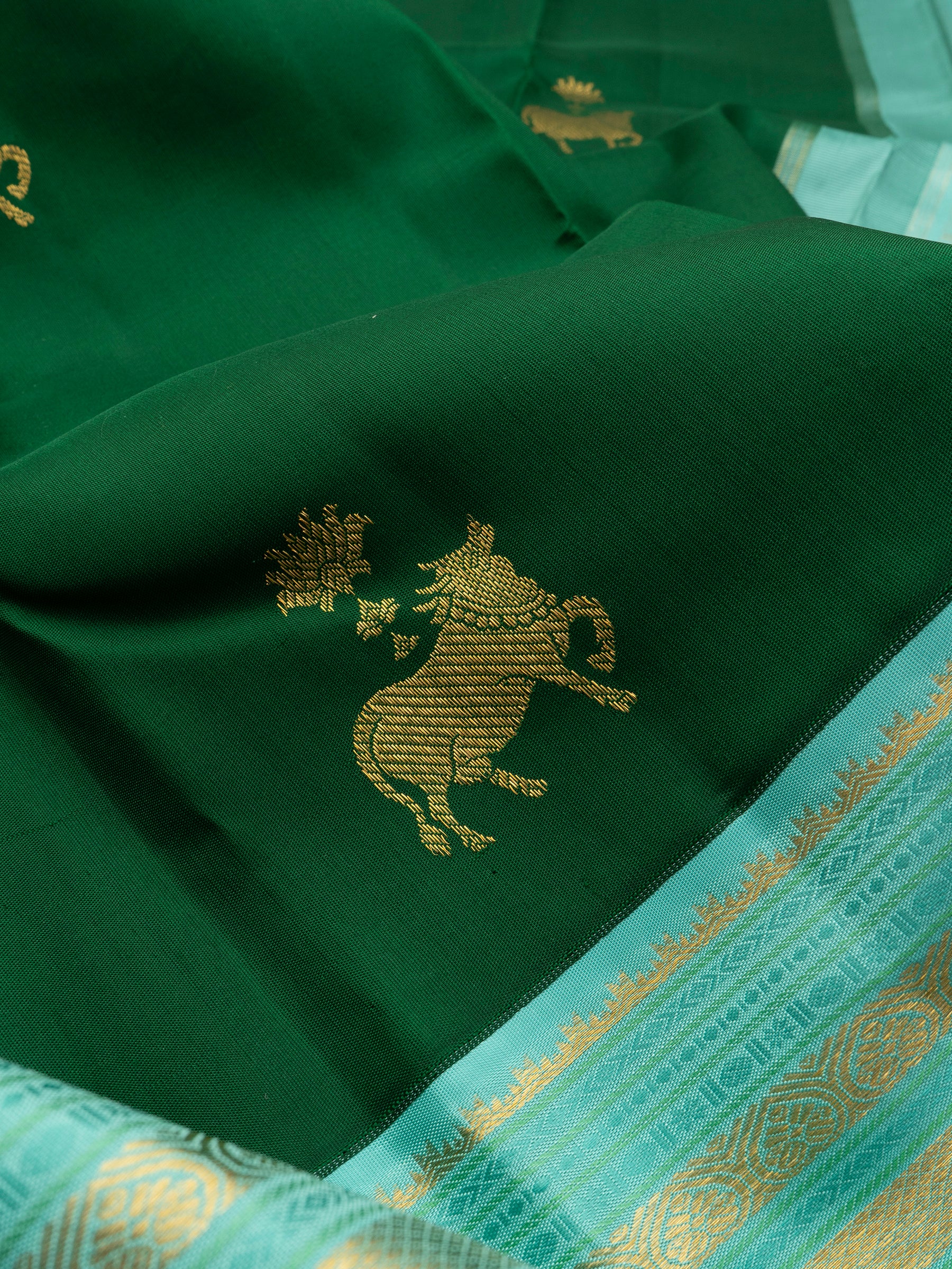 Green and turquoise blue komatha butta / Arani silk CL9088