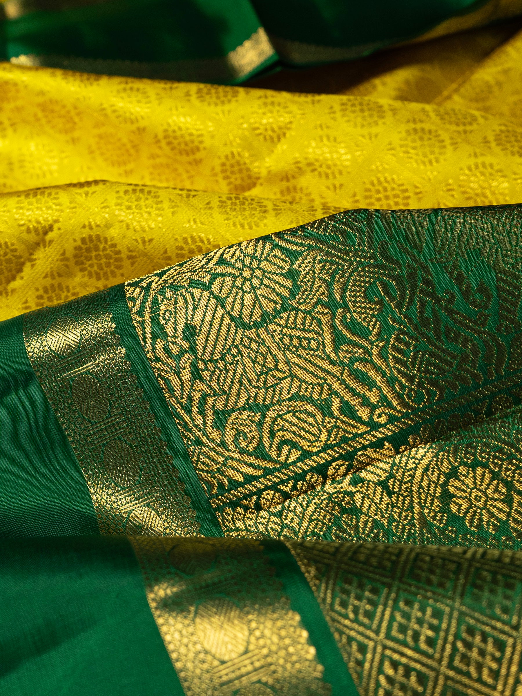 Yellow and green rettapet border kai korvai/ Kanjipuram Saree CLSA9137