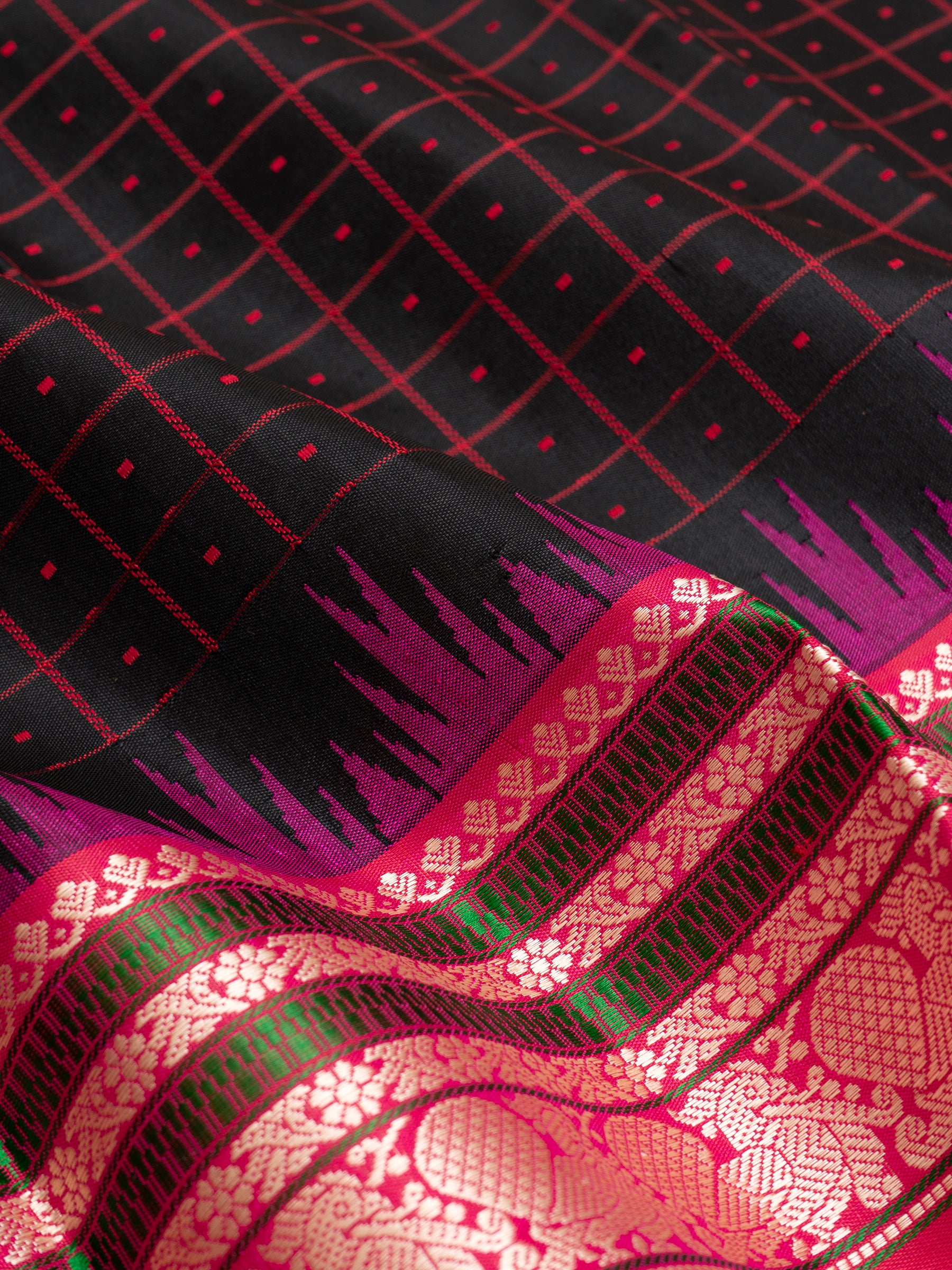 Black and pink kattam / Special Edition Silk CLSA9846