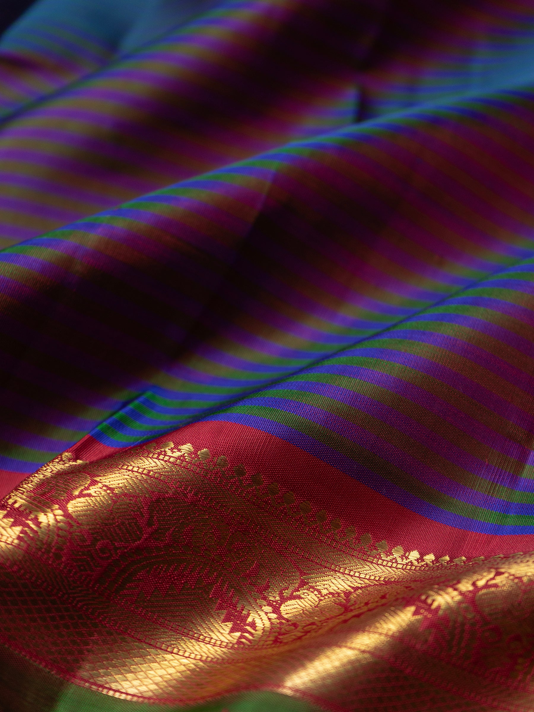 Purple vaalapoo savuku body getti border/ Kanjipuram Saree CLSA9871