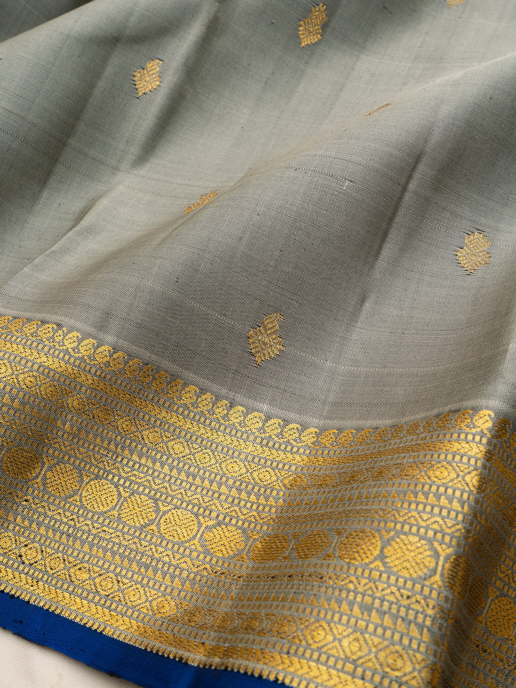 Molten grey varisapet border/ Arani Silk CLSA9942