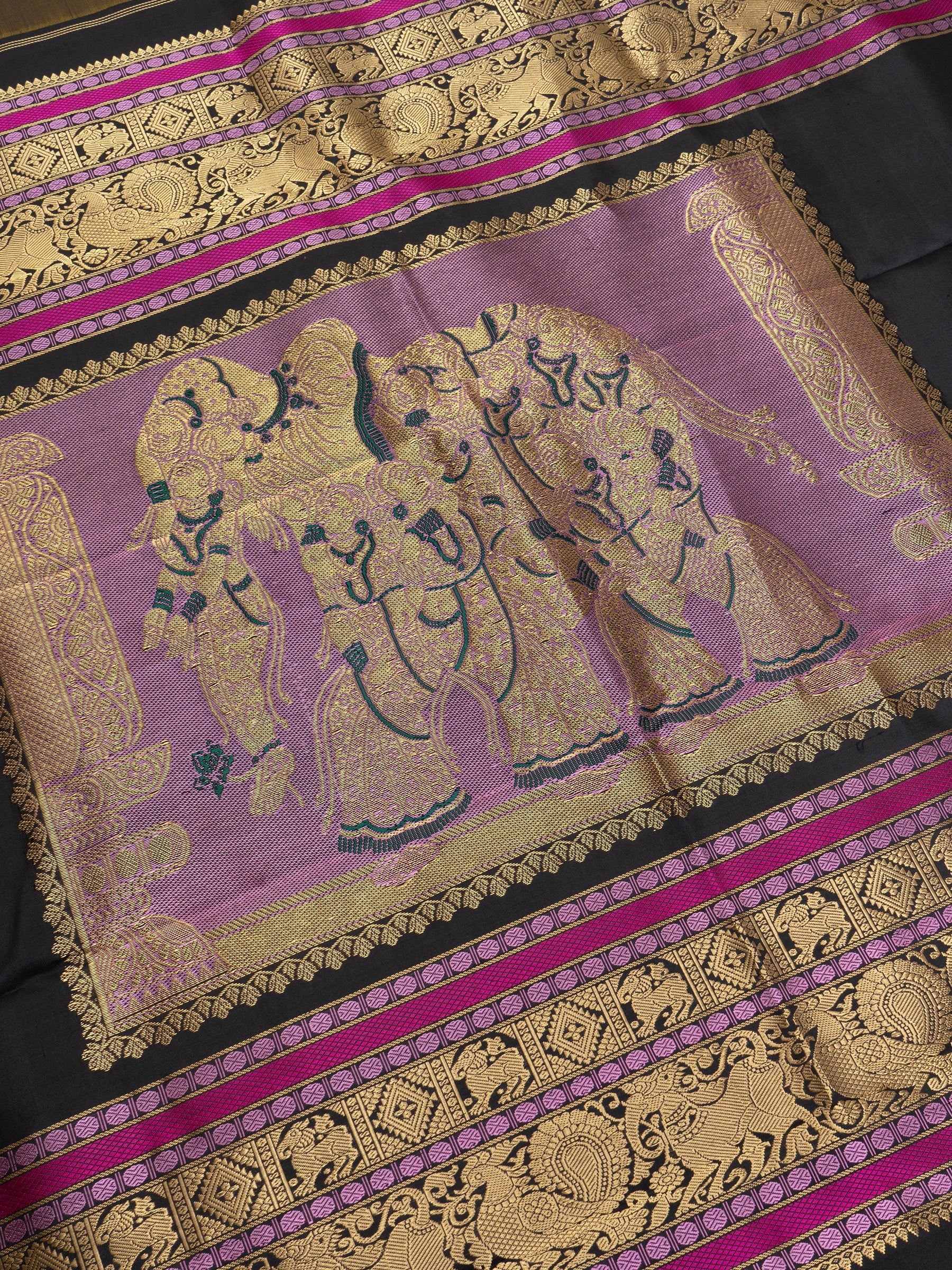 Vendhayam manjal and black unique pallu /Special Edition Silk CLSA9837