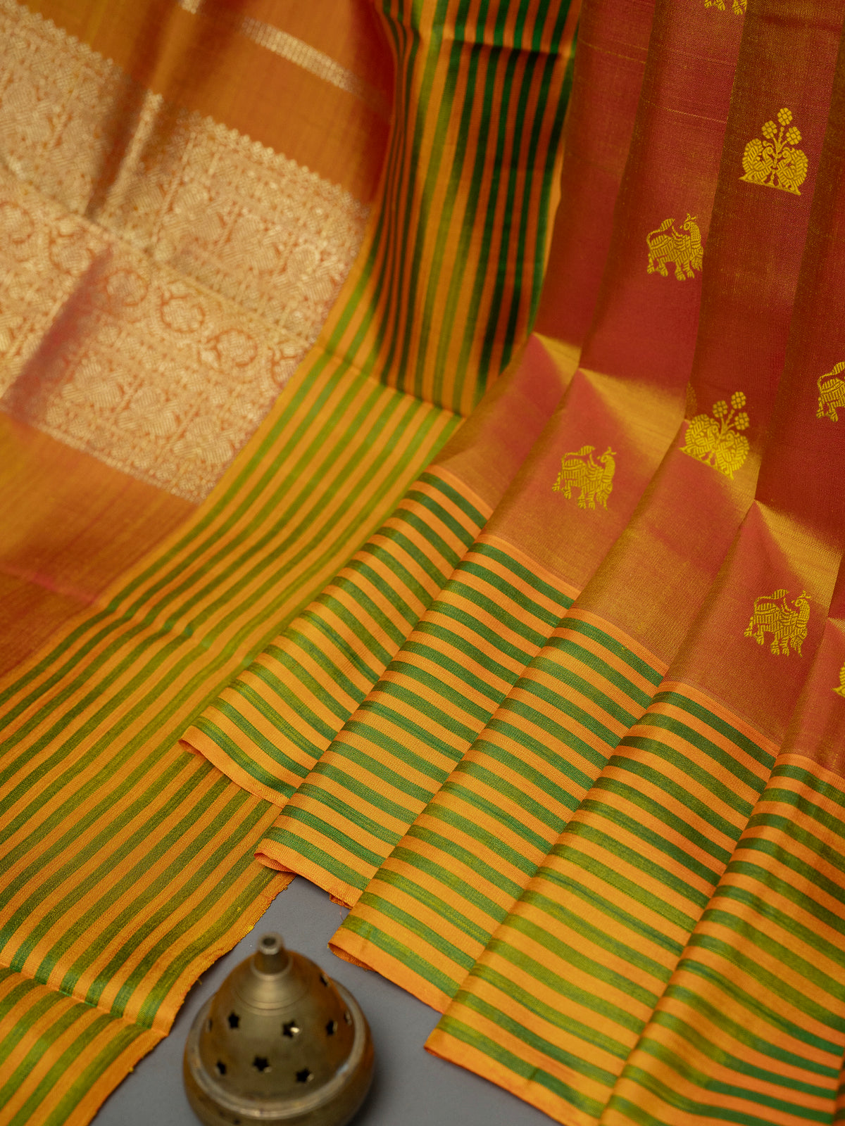 Orange shot green varisapet border/ Kanjipuram Silk Saree CLSA5568