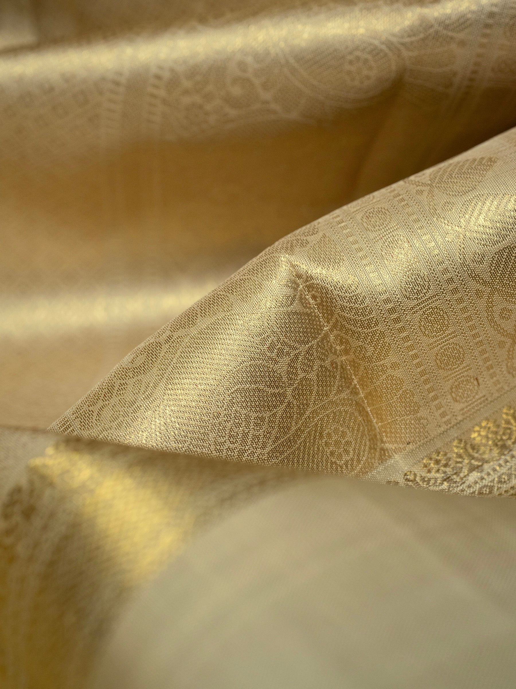 Manthulir colour korvai / Kanjipuram Silk Saree CLSA610