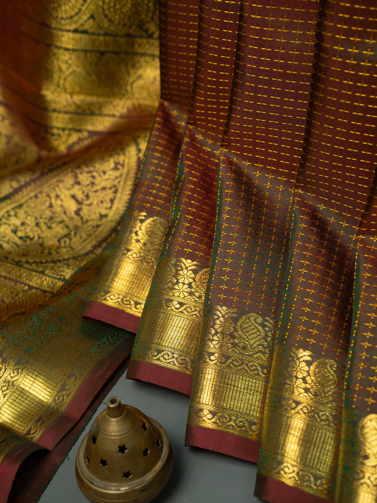 Plus Butta 2g Zari Kanjipuram Silk Saree CLSA9128