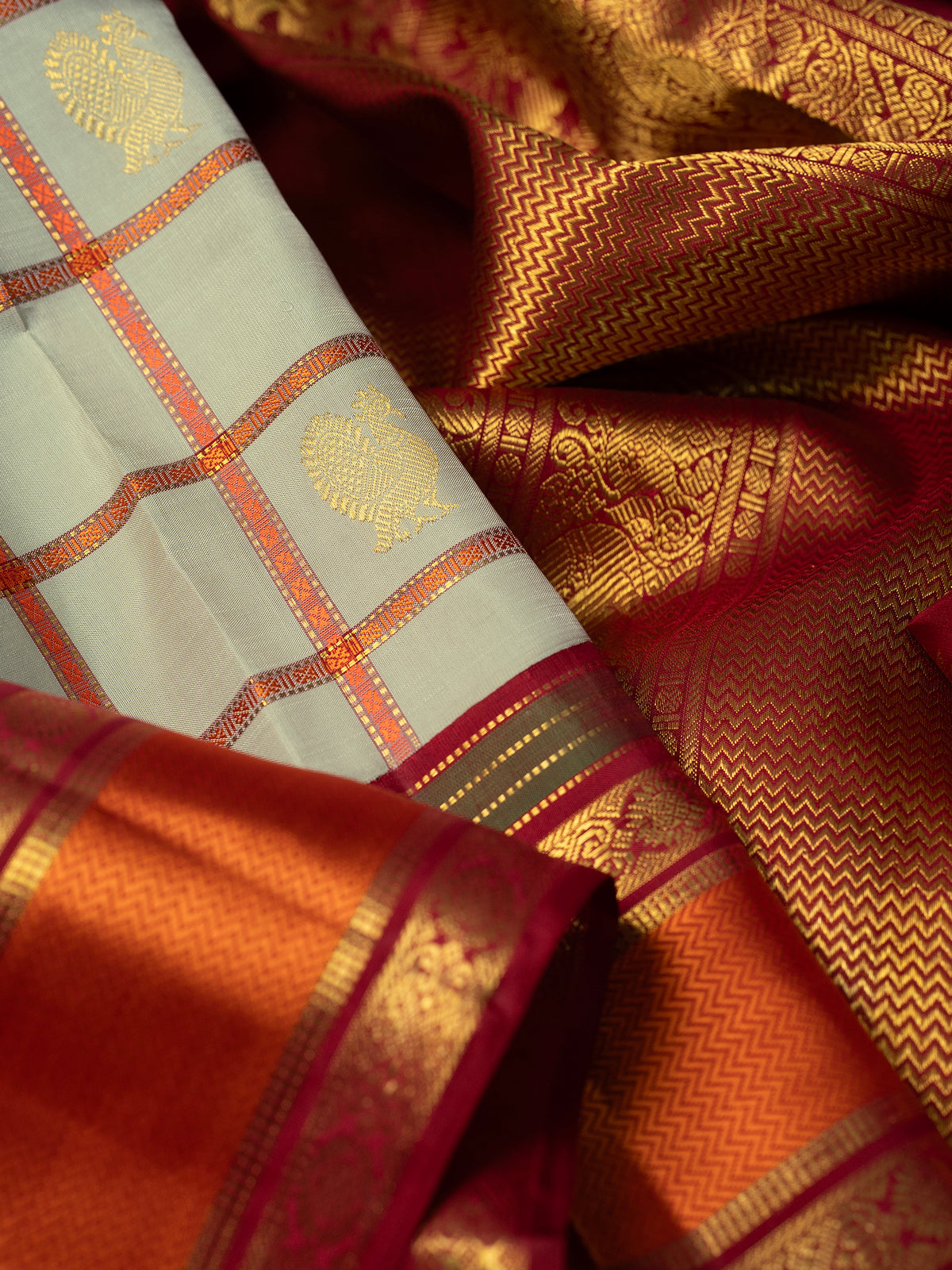 Alankar Off white Kattam Butta. /Pure Kanjipuram Silk Saree CLSA13037