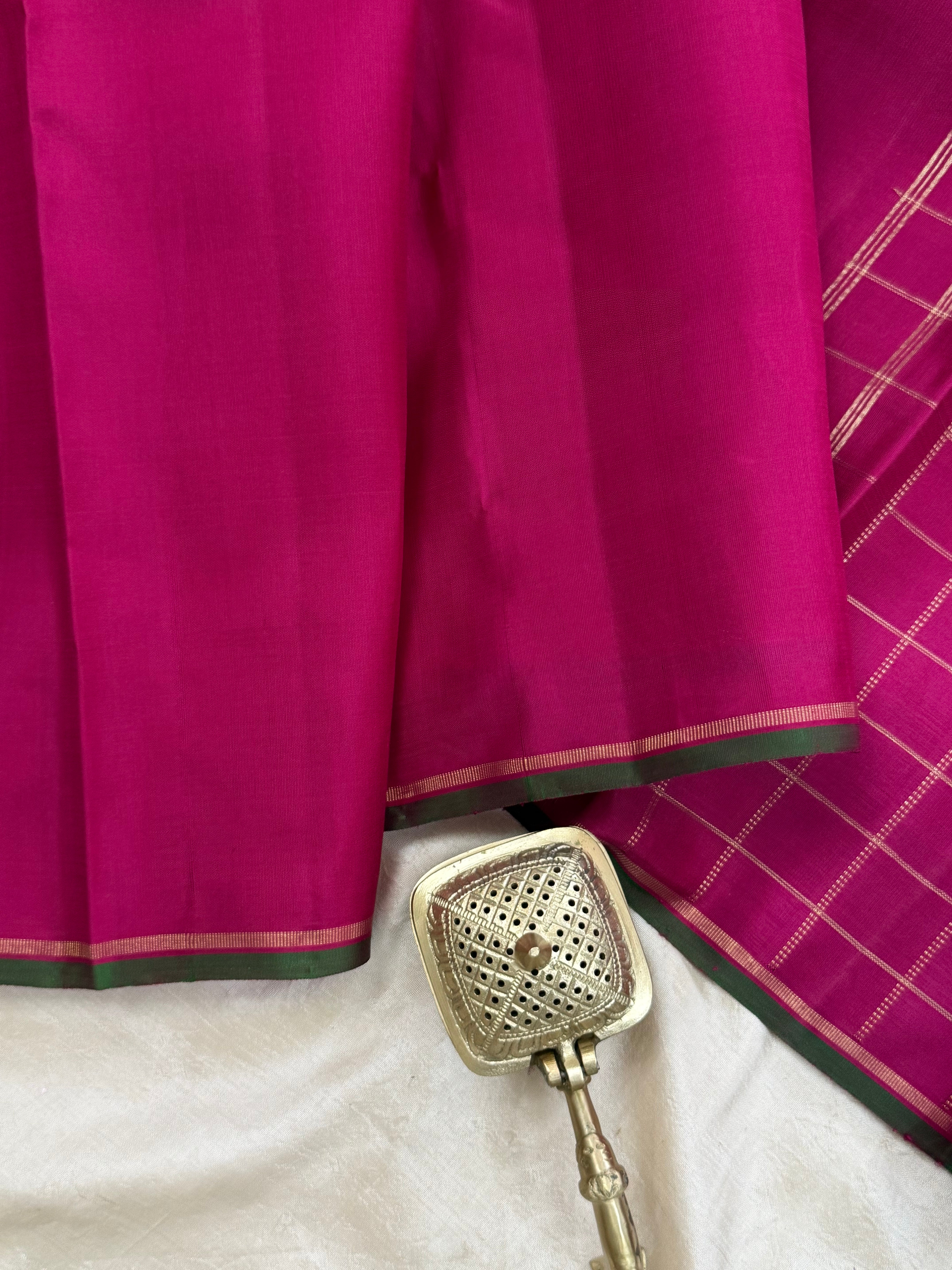 Pink and kattam pallu borderless/ Kanjipuram silk