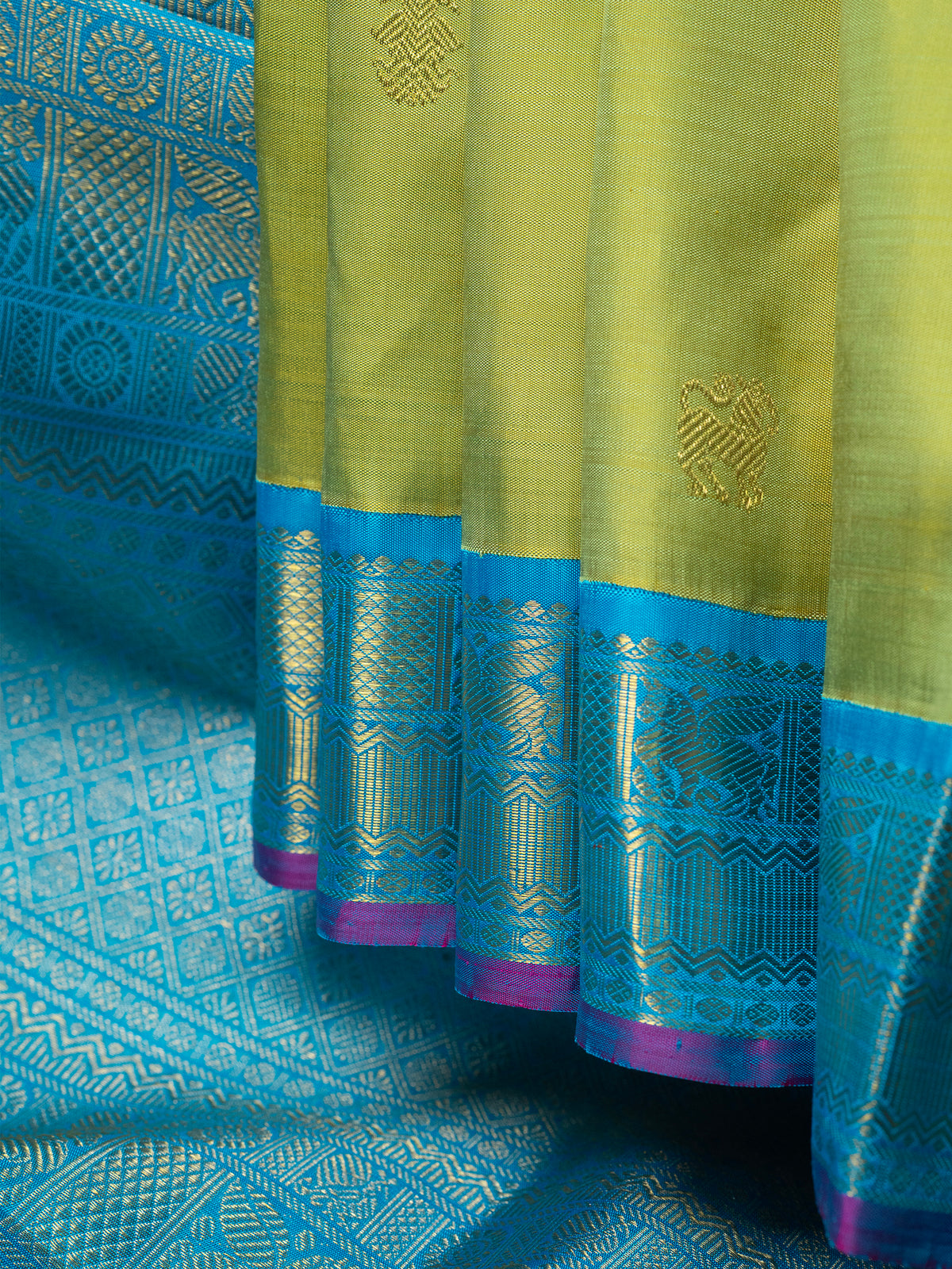 Lite green and turquoise Blue kai korvai/ Kanjipuram Silk Saree CLSA8073
