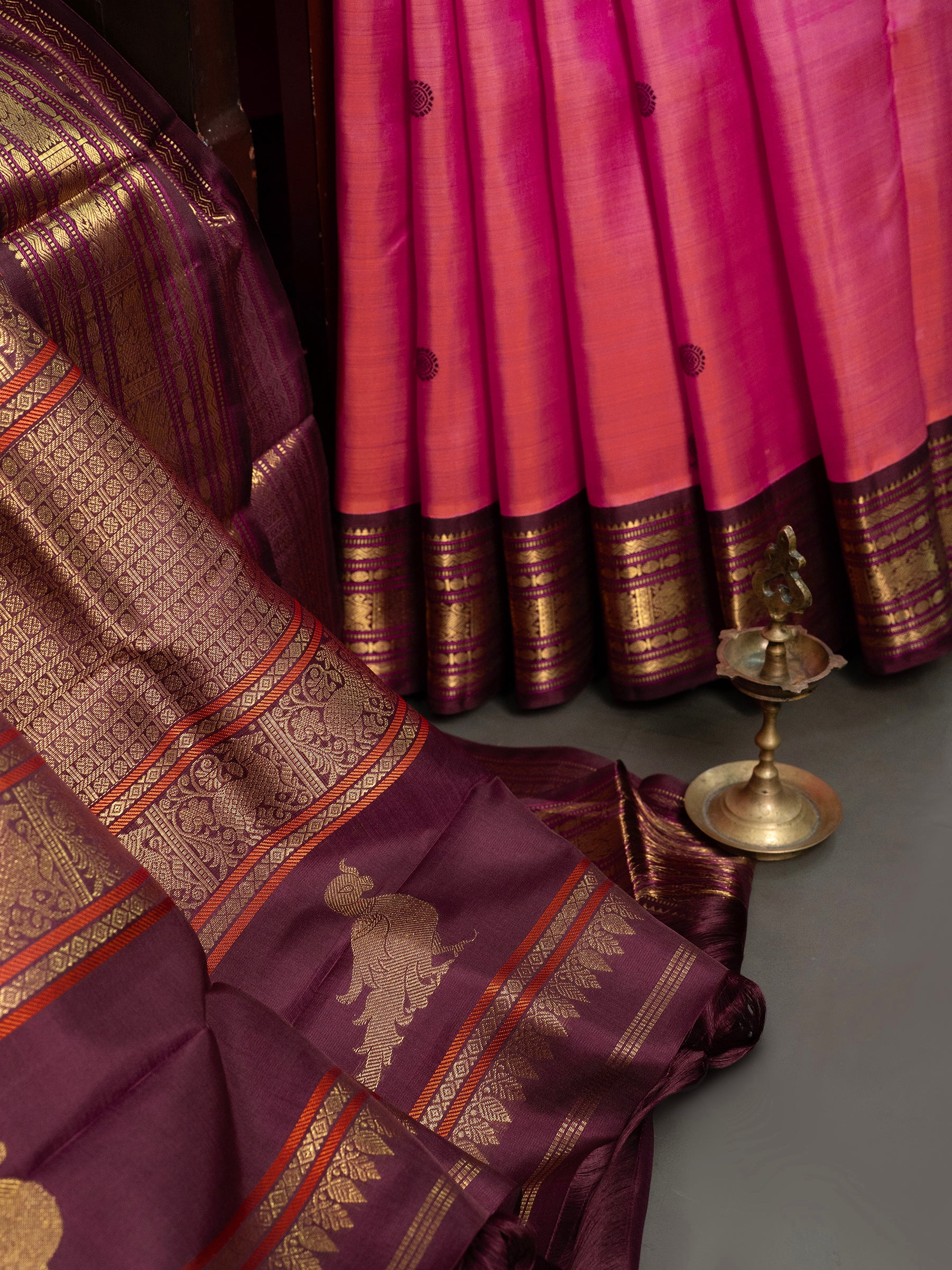 Peach with brown Korvai / Kanjipuram Silk Saree CLSA10584