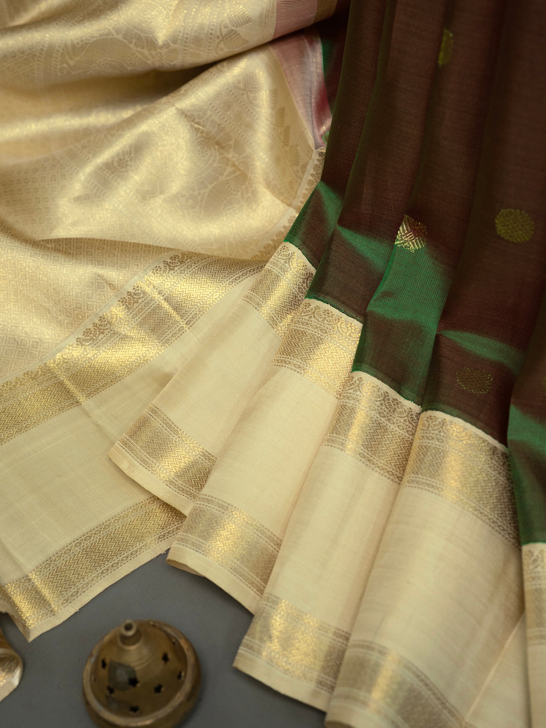 Manthulir colour korvai / Kanjipuram Silk Saree CLSA610