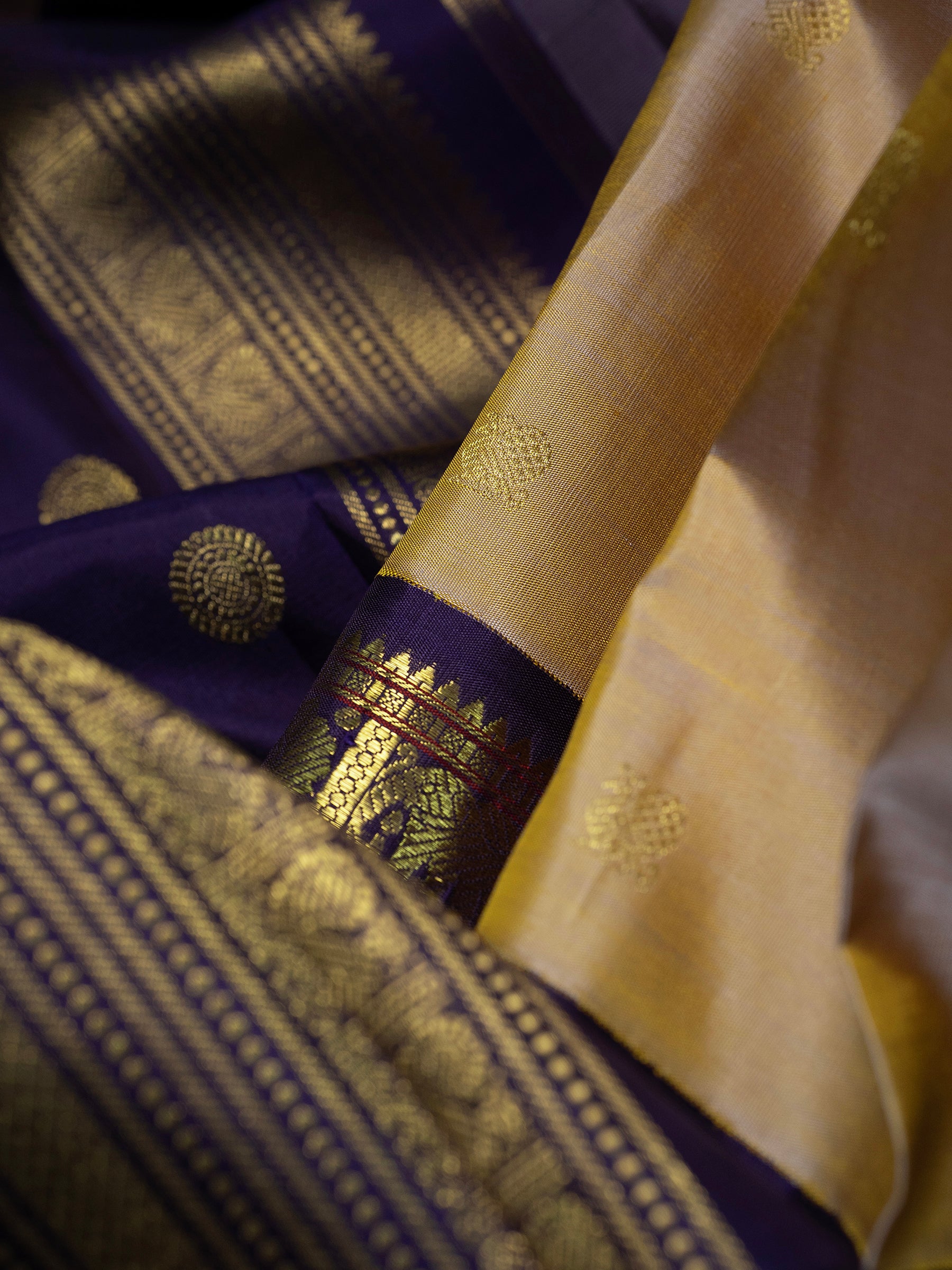 Dual tone biscuit Korvai Kanjipuram Silk Saree CLSA7223