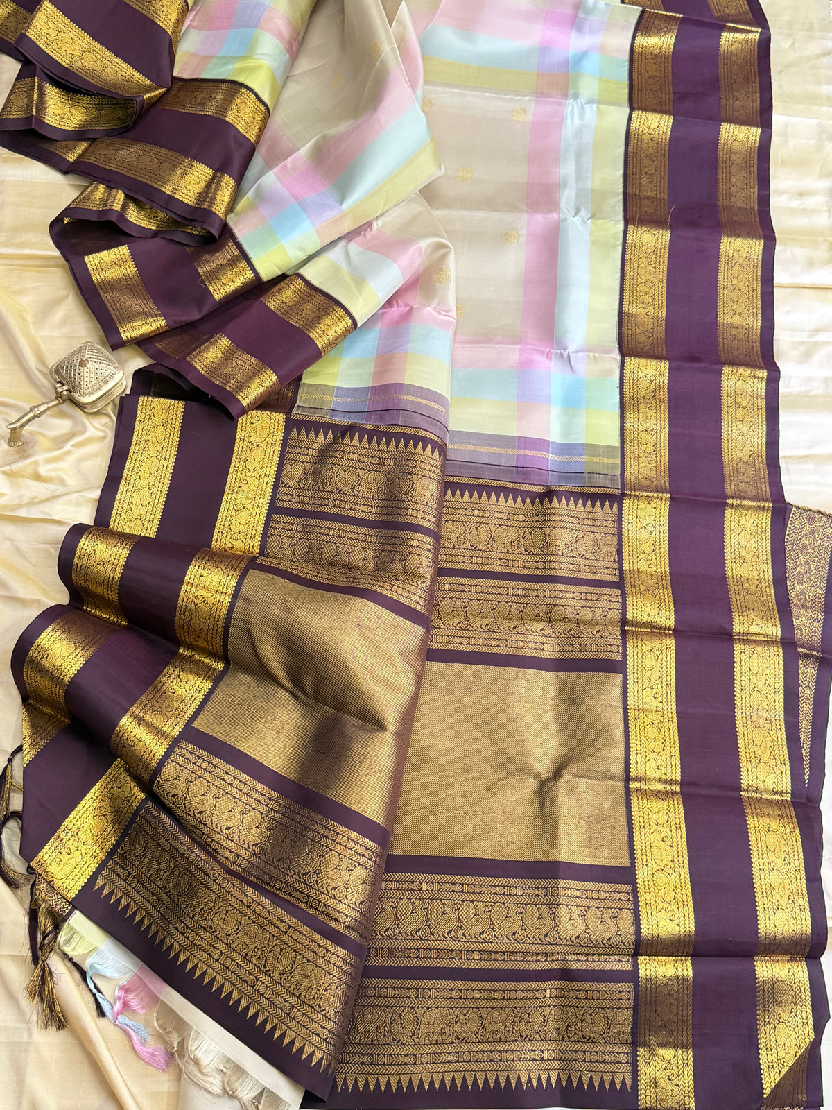 Vintage retta pet Korvai / Arani silk