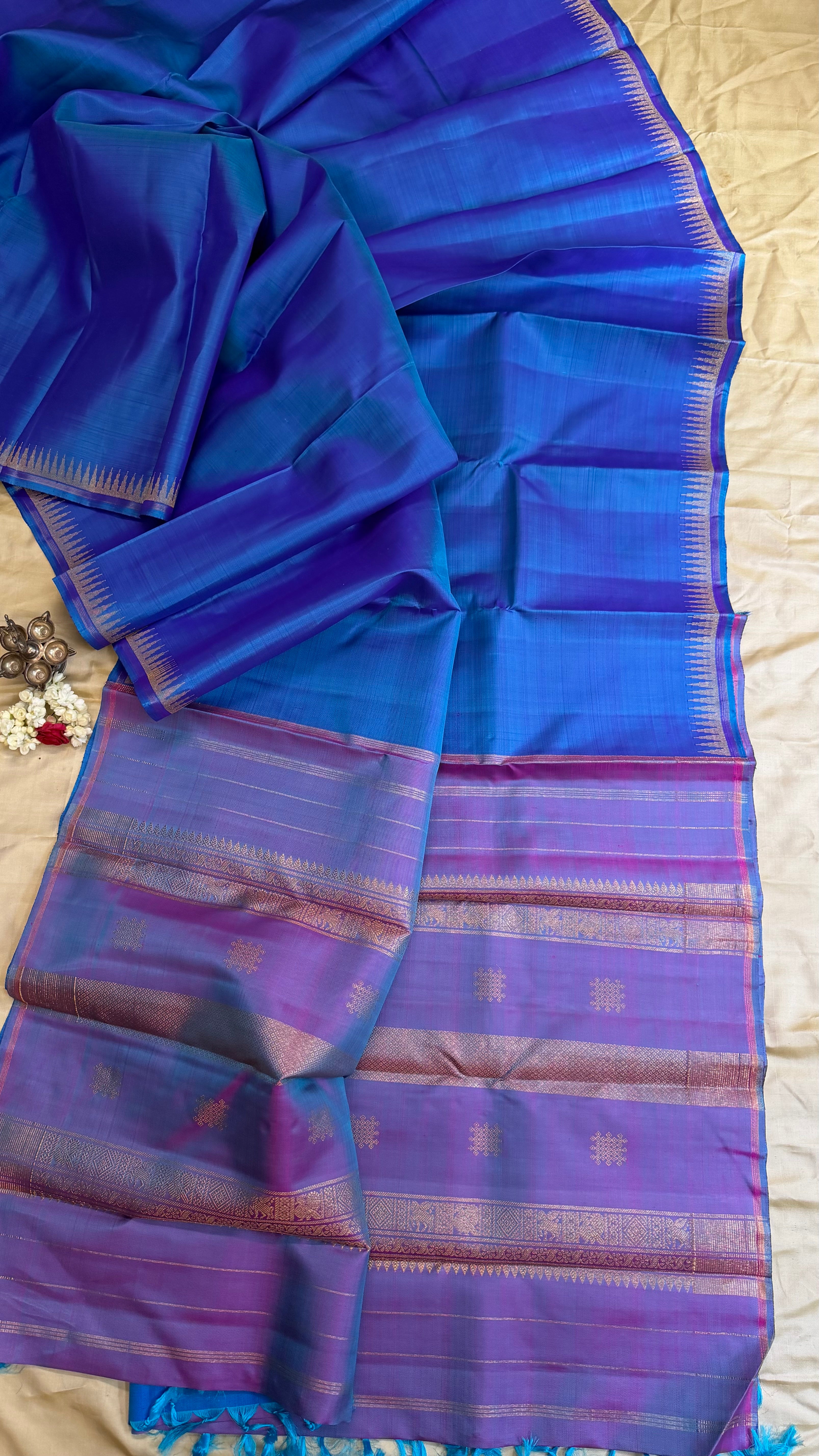 Blue small temple border/ kanjipuram silk