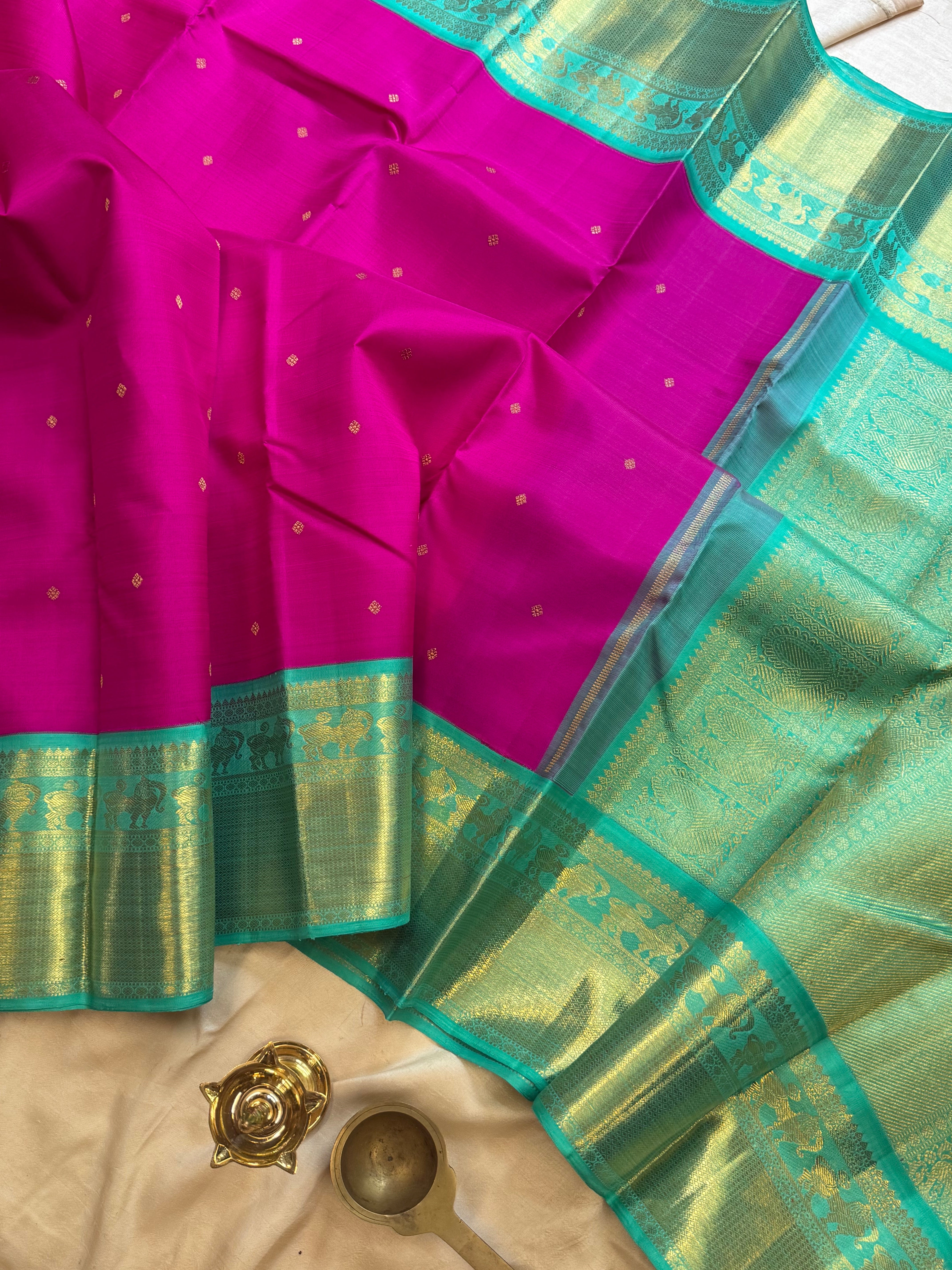 Magenta And Sea Green Korvai Kanjivaram Silk Saree