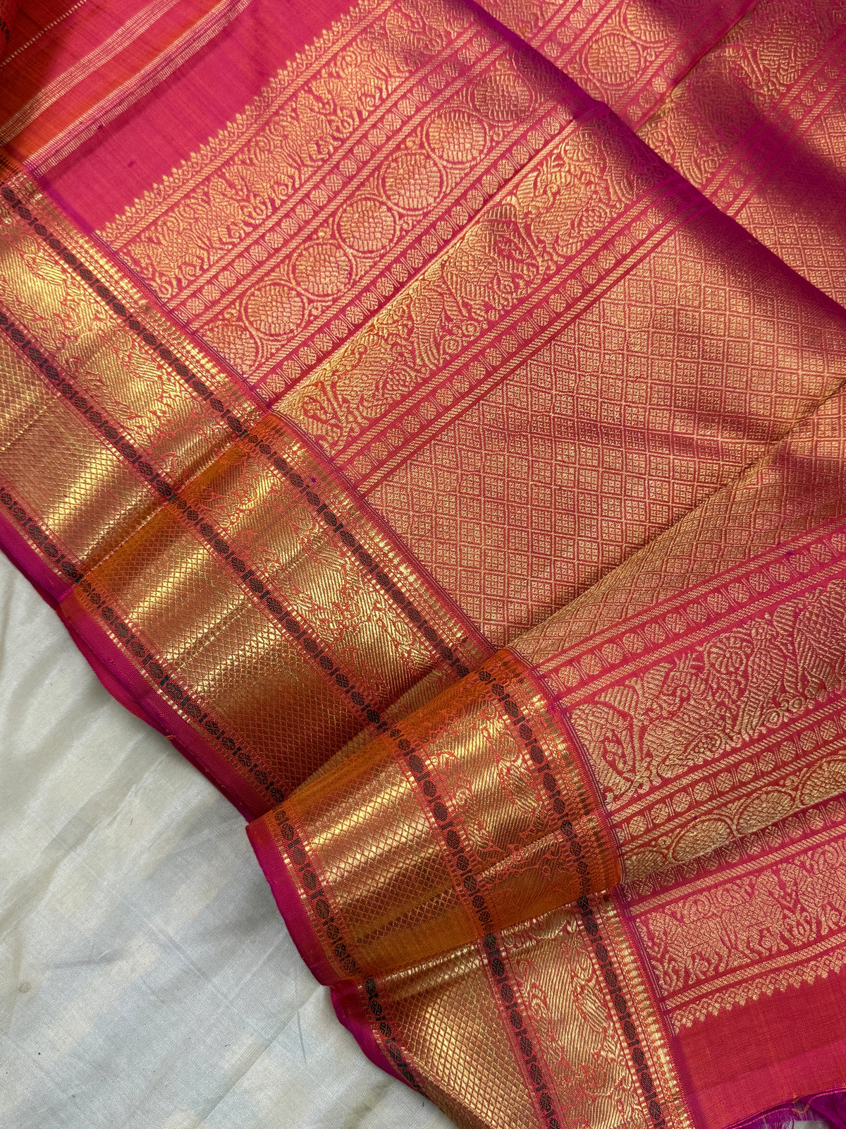 Peach pink with Pure Zari small Annam chakram Kattam butta /kanjipuram silk saree clsa 7739