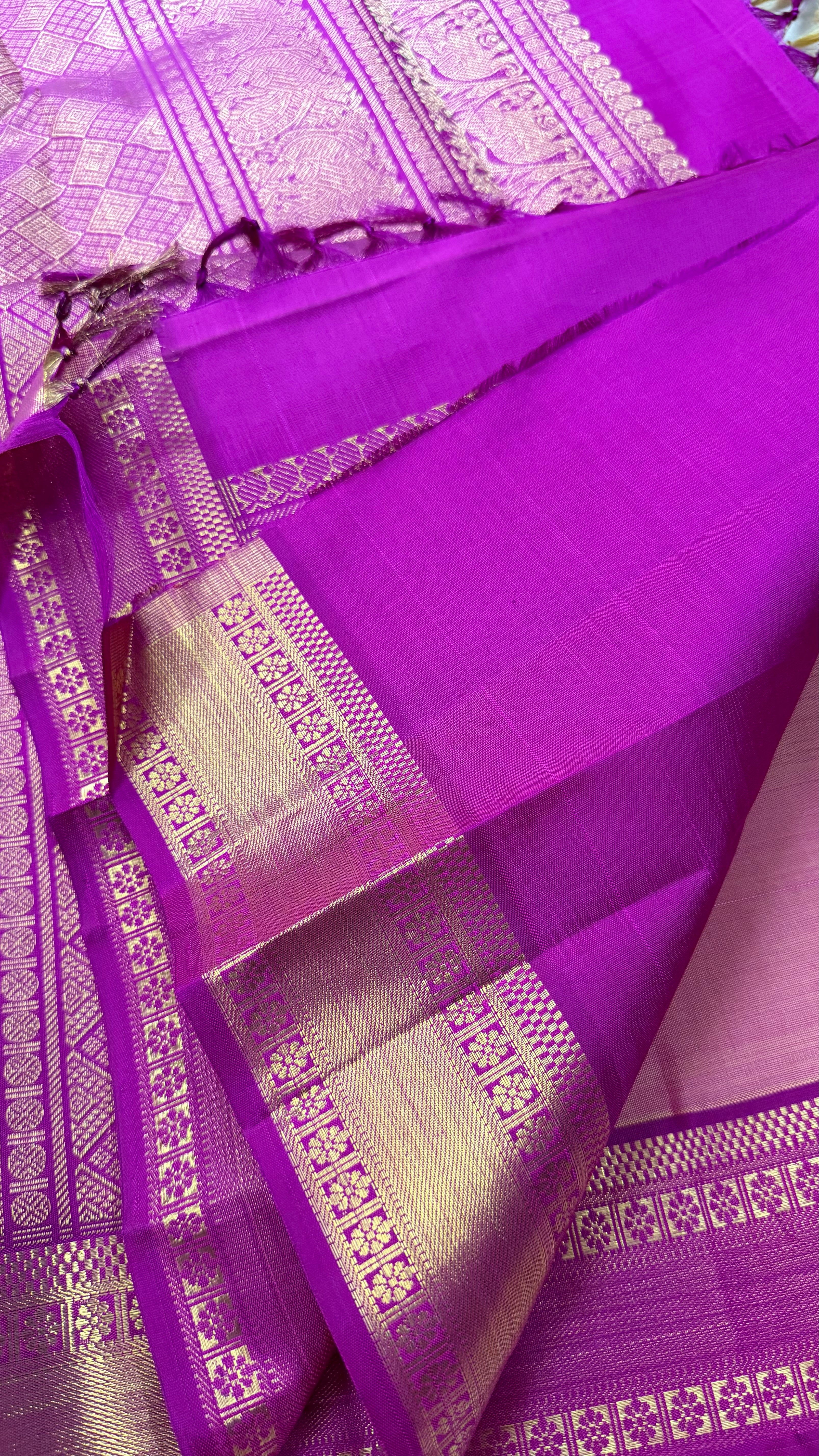 Onion pink 1000 Butta / Kanjipuram Silk