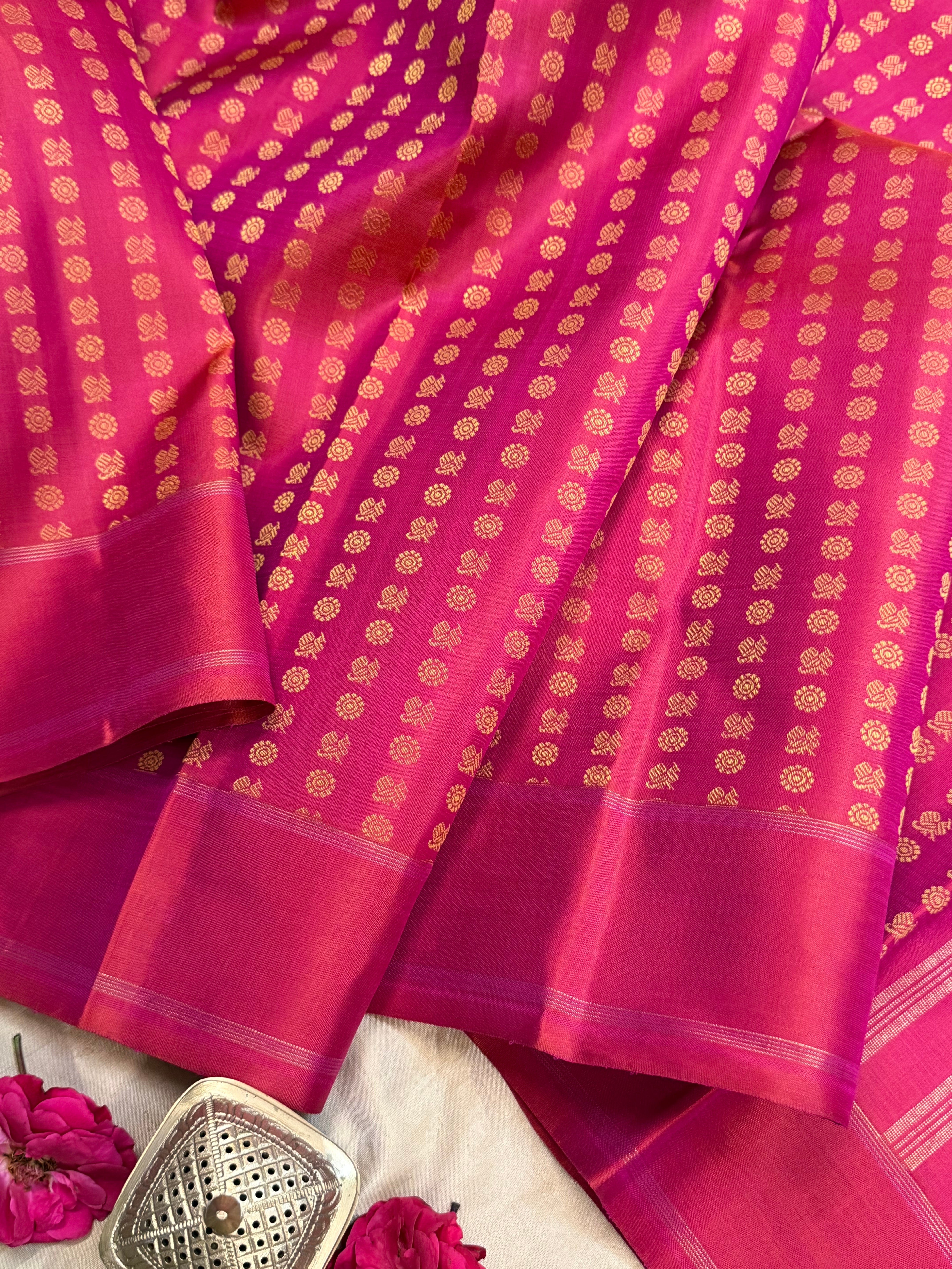 Pink shot orange annam thodar butta thread work / Kanjipuram silk CLSA9796