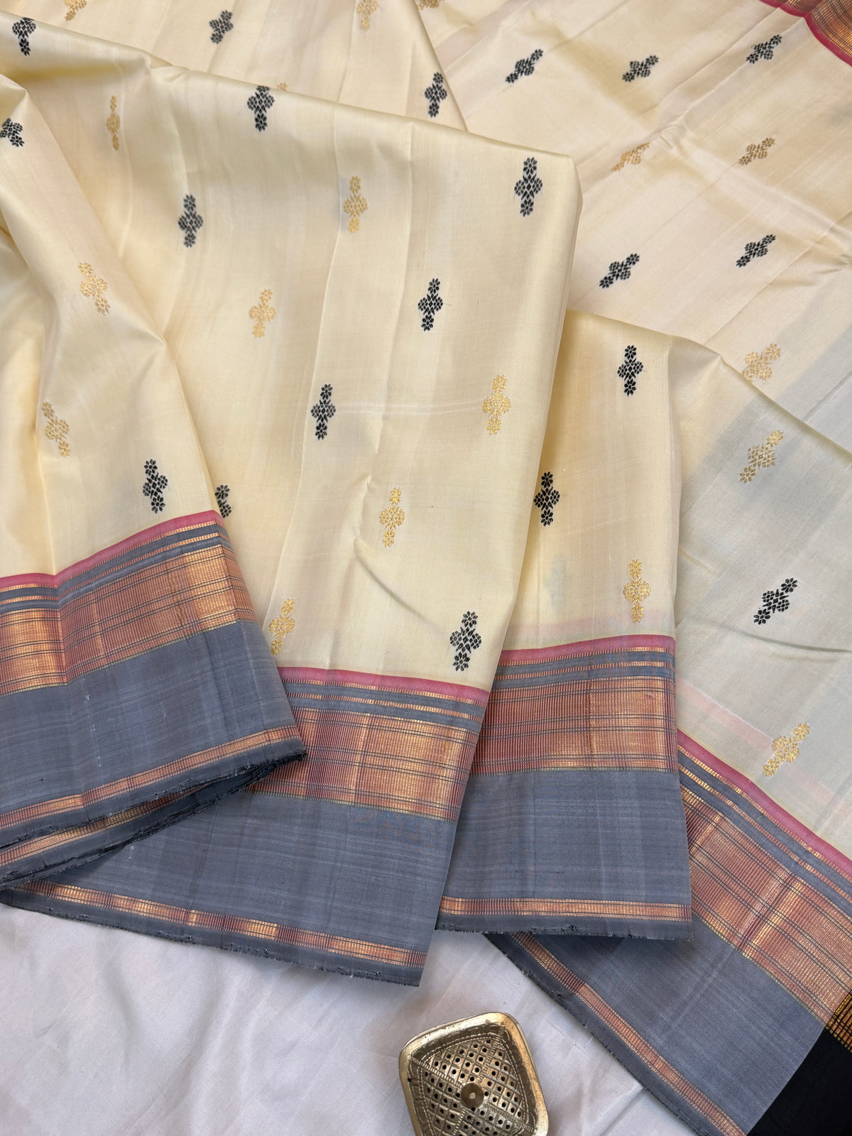 Aarani pure silk saree/clsa12779