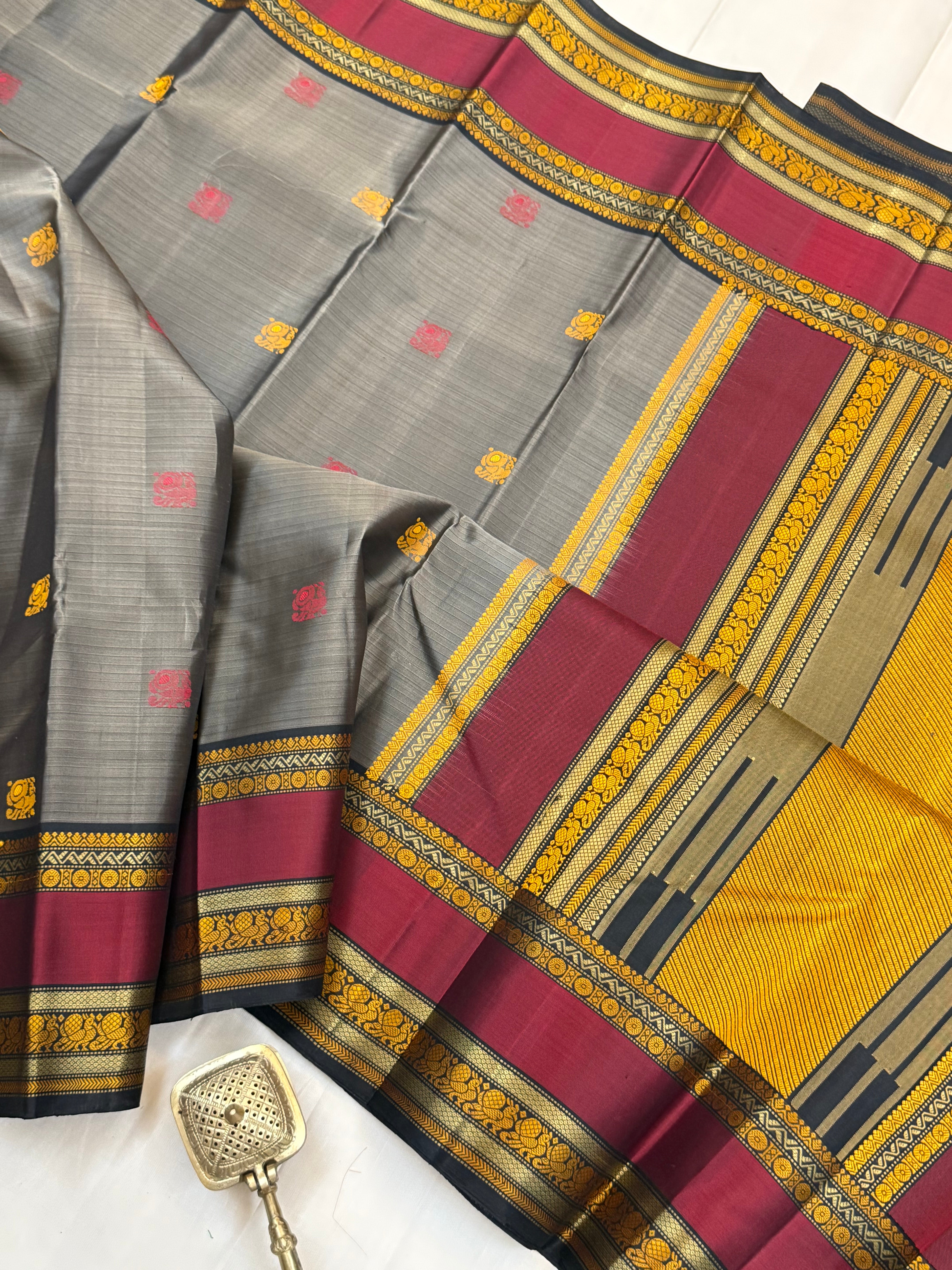 Grey annam butta / Varnangal Thread work / CLSA 11259