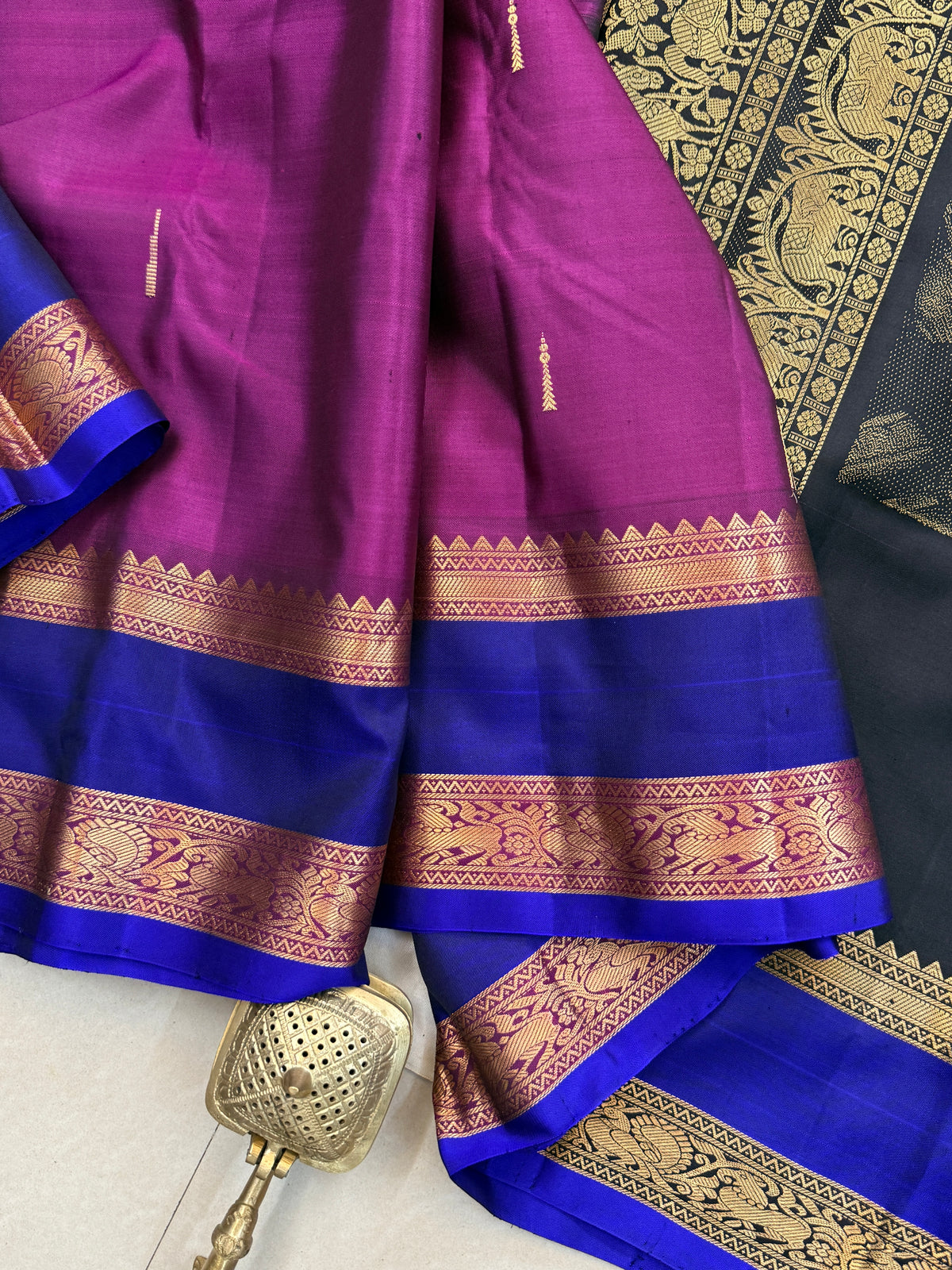 special edition- unique pallu and pure silk sarees clsa 12585
